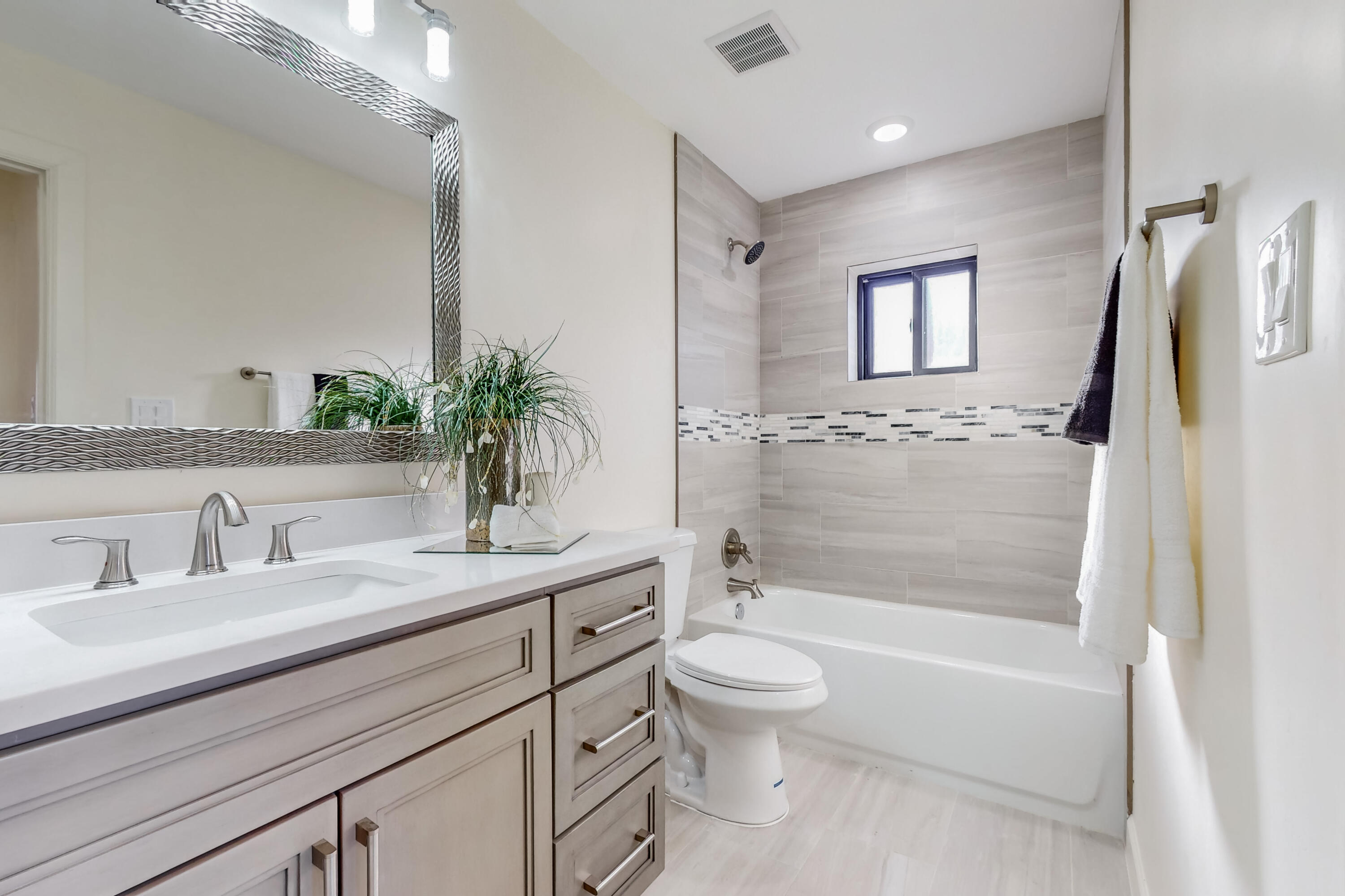 3914 St Andrews Drive SE