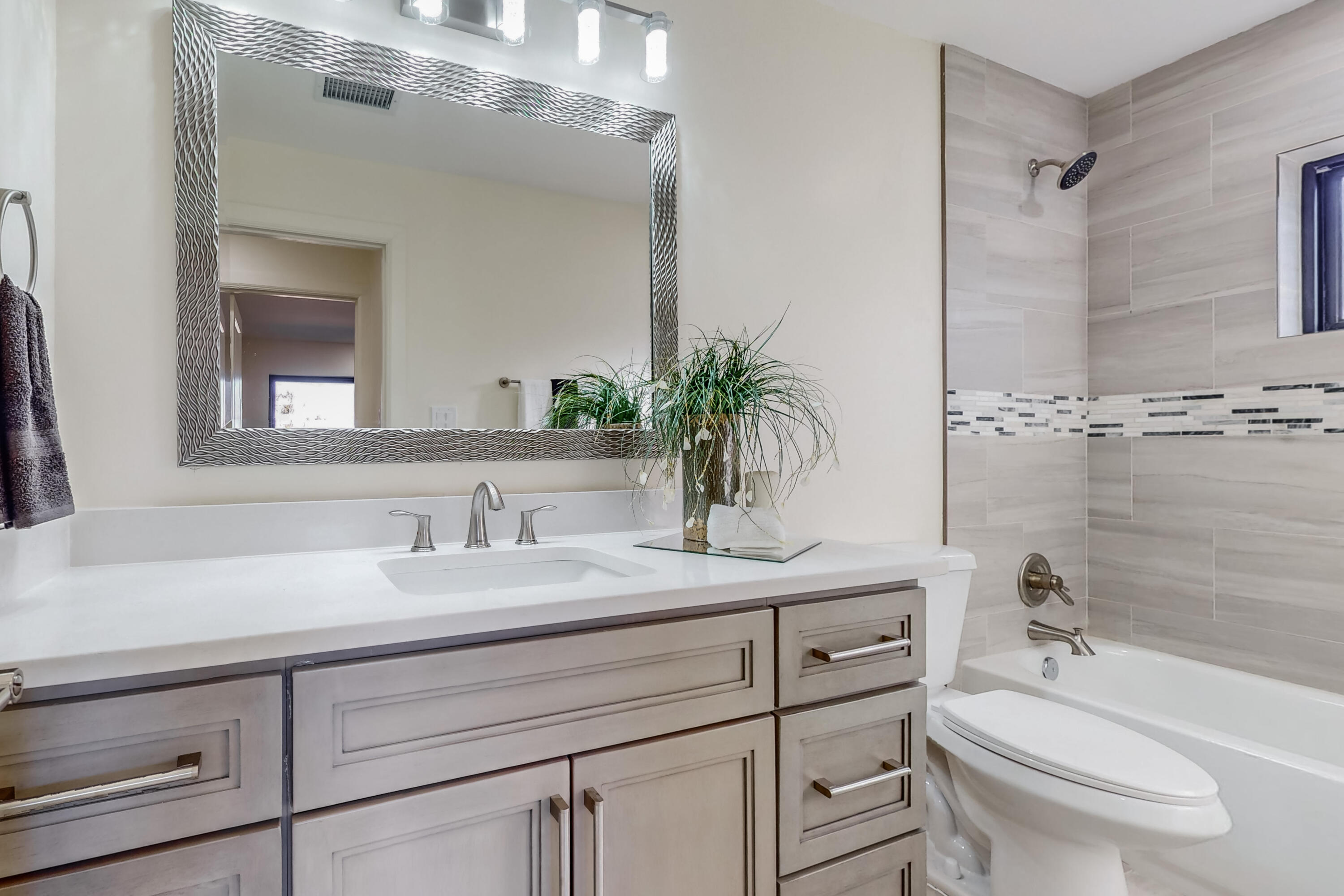 3914 St Andrews Drive SE