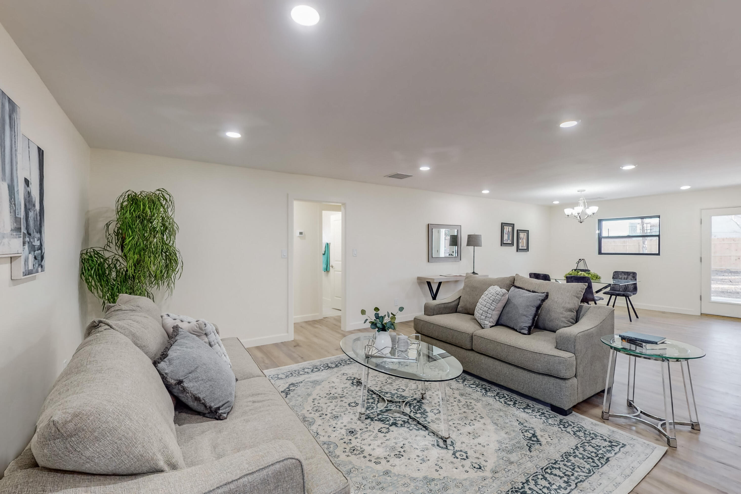 3914 St Andrews Drive SE