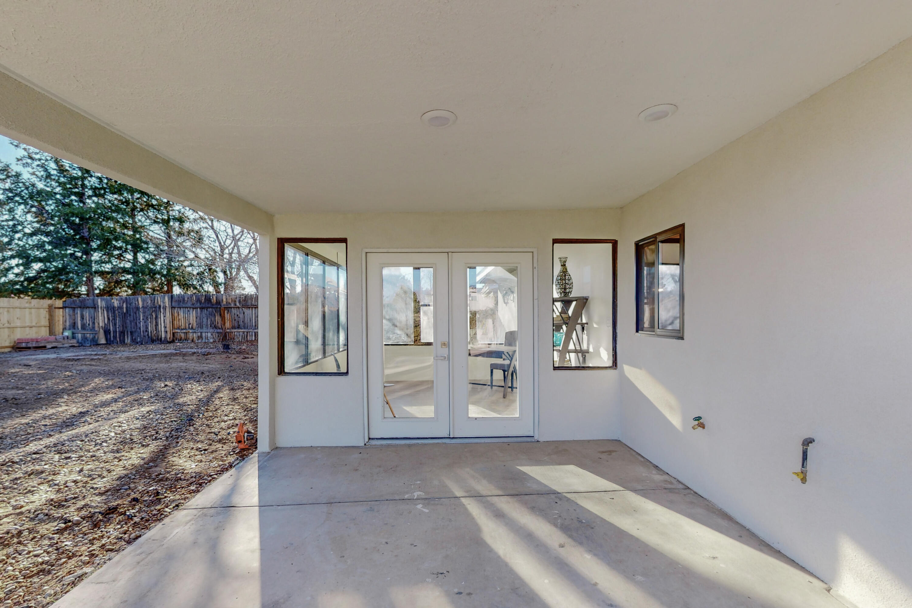 3914 St Andrews Drive SE