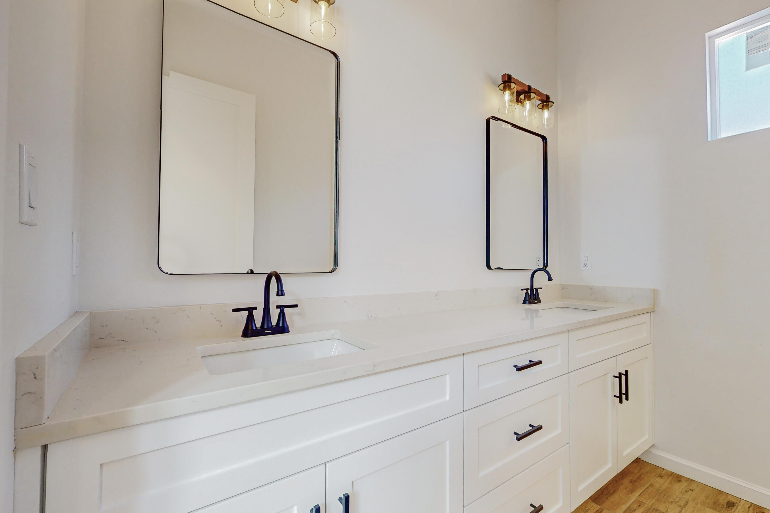 6713 Nacelle Road NE