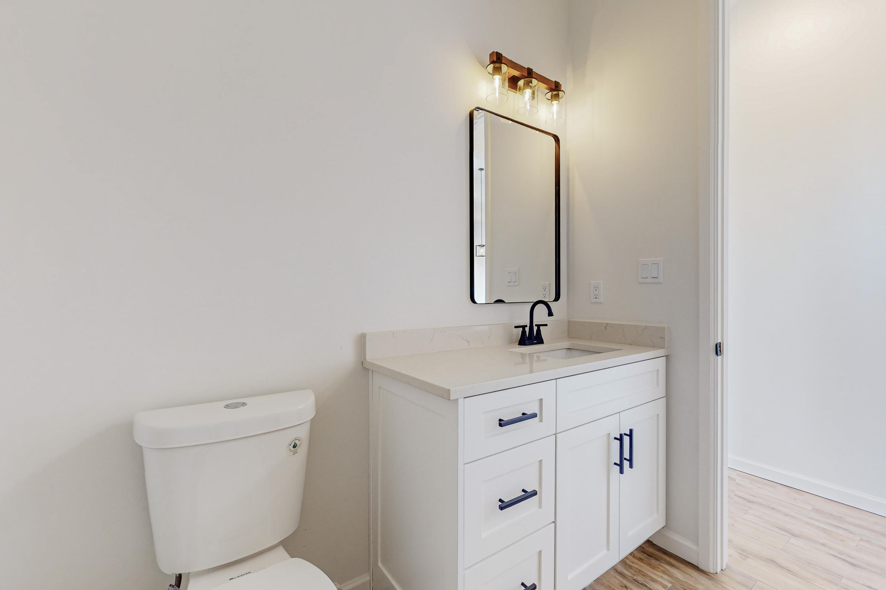 6713 Nacelle Road NE