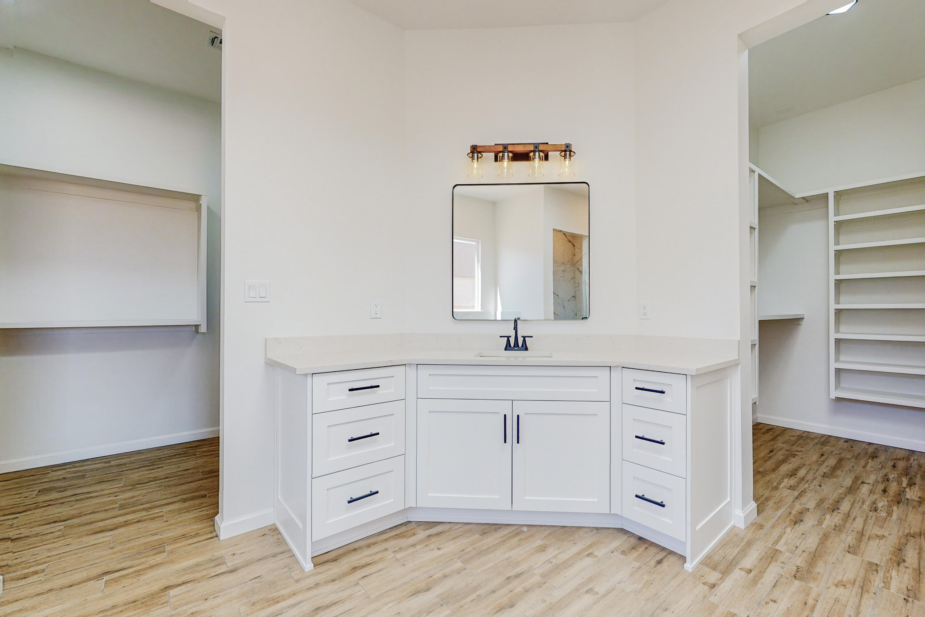 6713 Nacelle Road NE