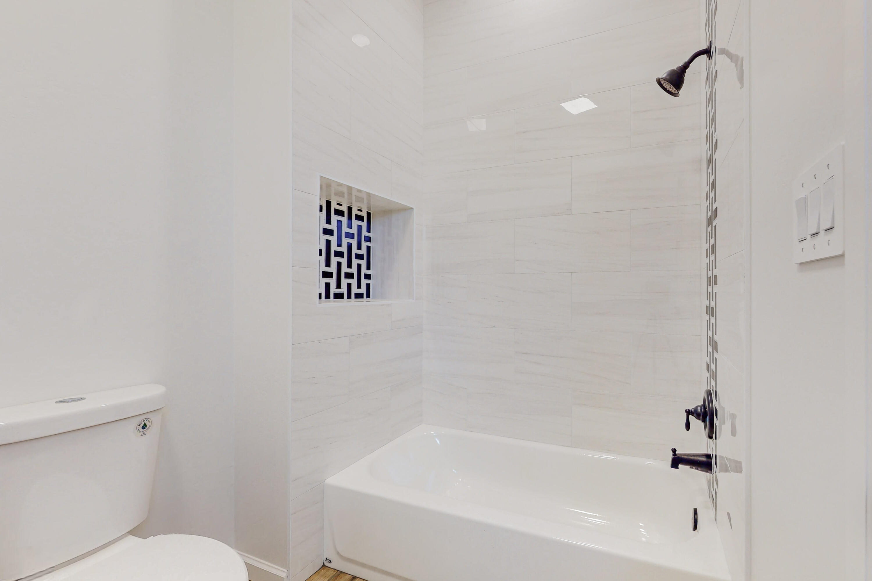 6713 Nacelle Road NE