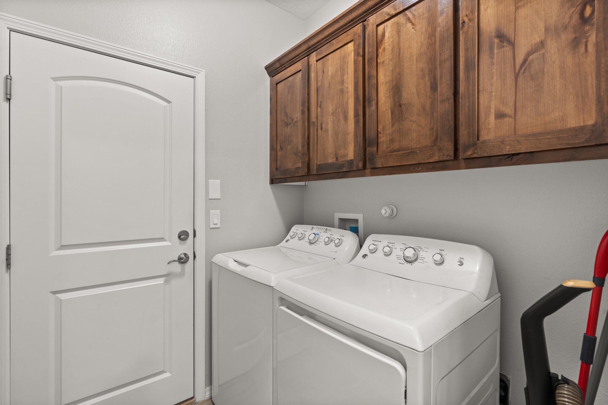 881 Firewheel Loop SW