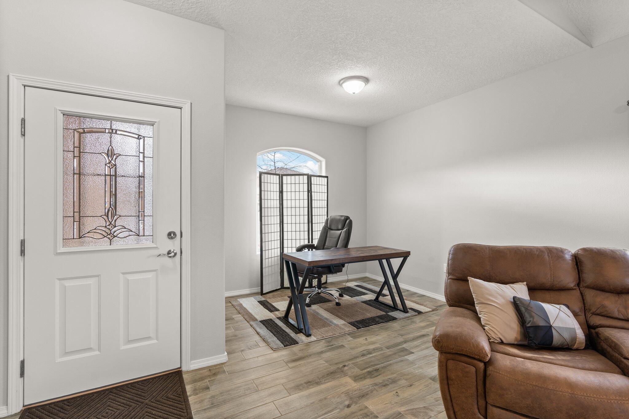 881 Firewheel Loop SW