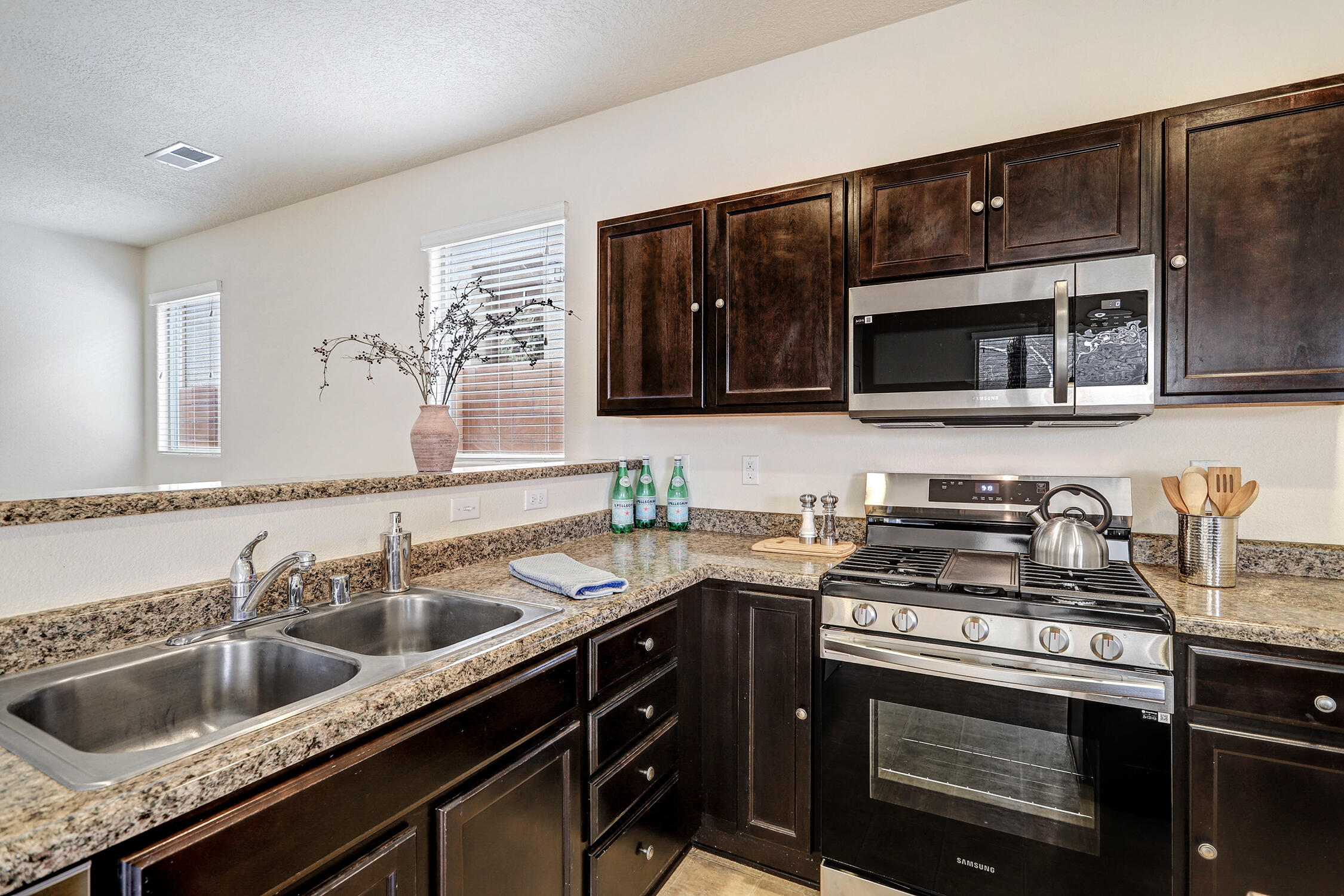 10645 Microlith Road SW