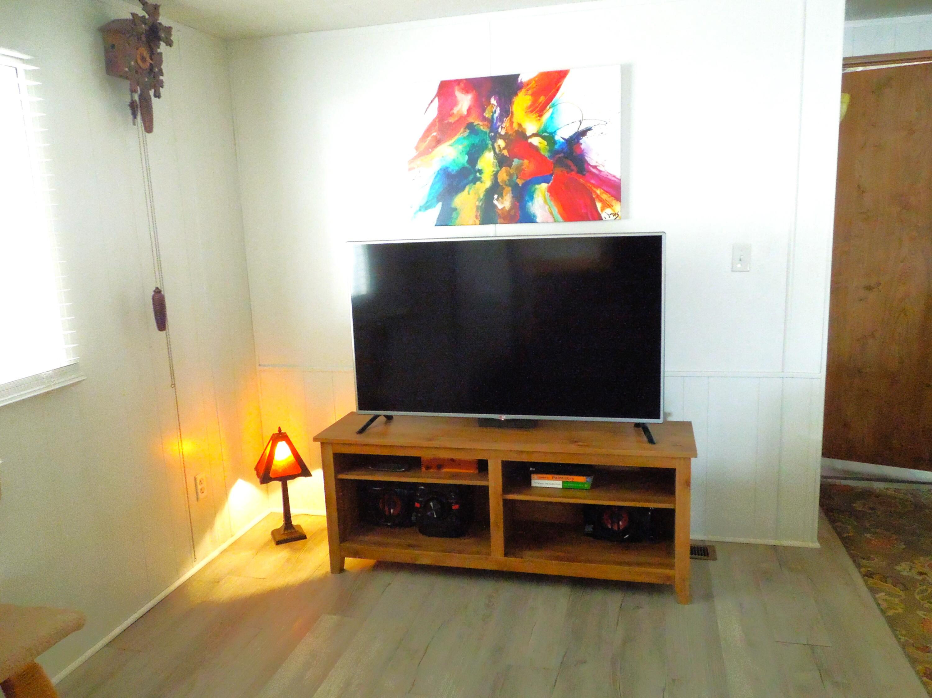 6118 Edith Boulevard NE 39