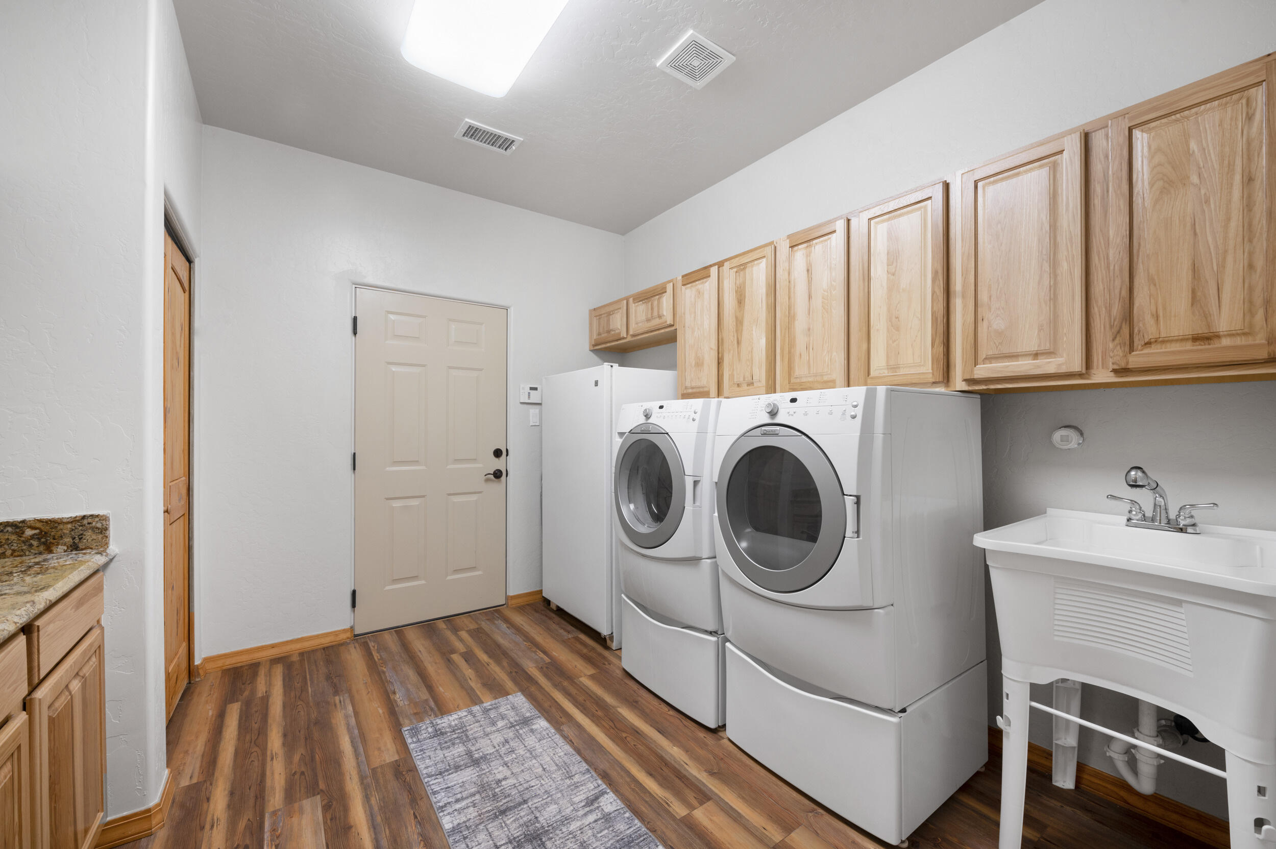 16 Lindsey Lane Lane