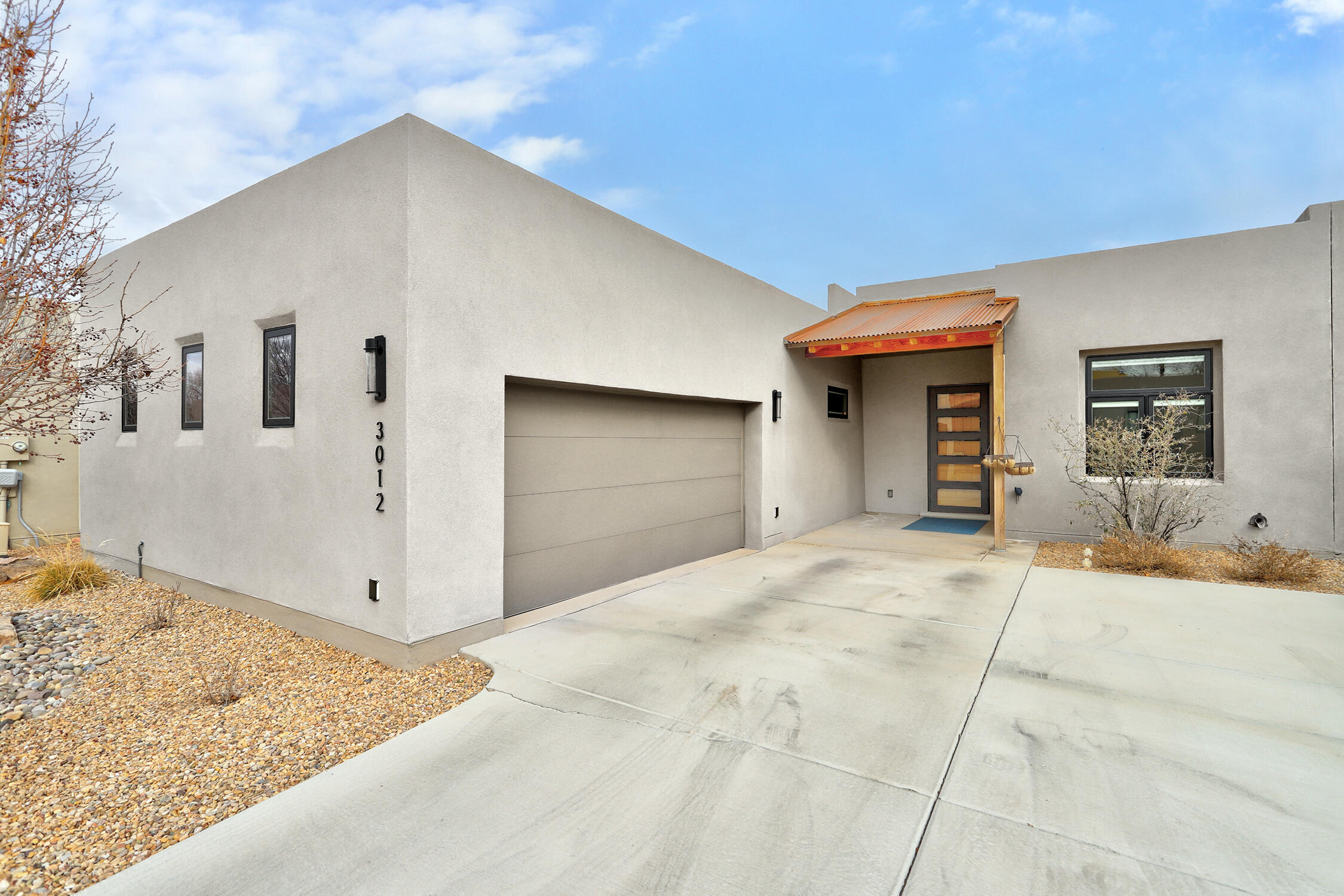 3012 Calle Obispo NW