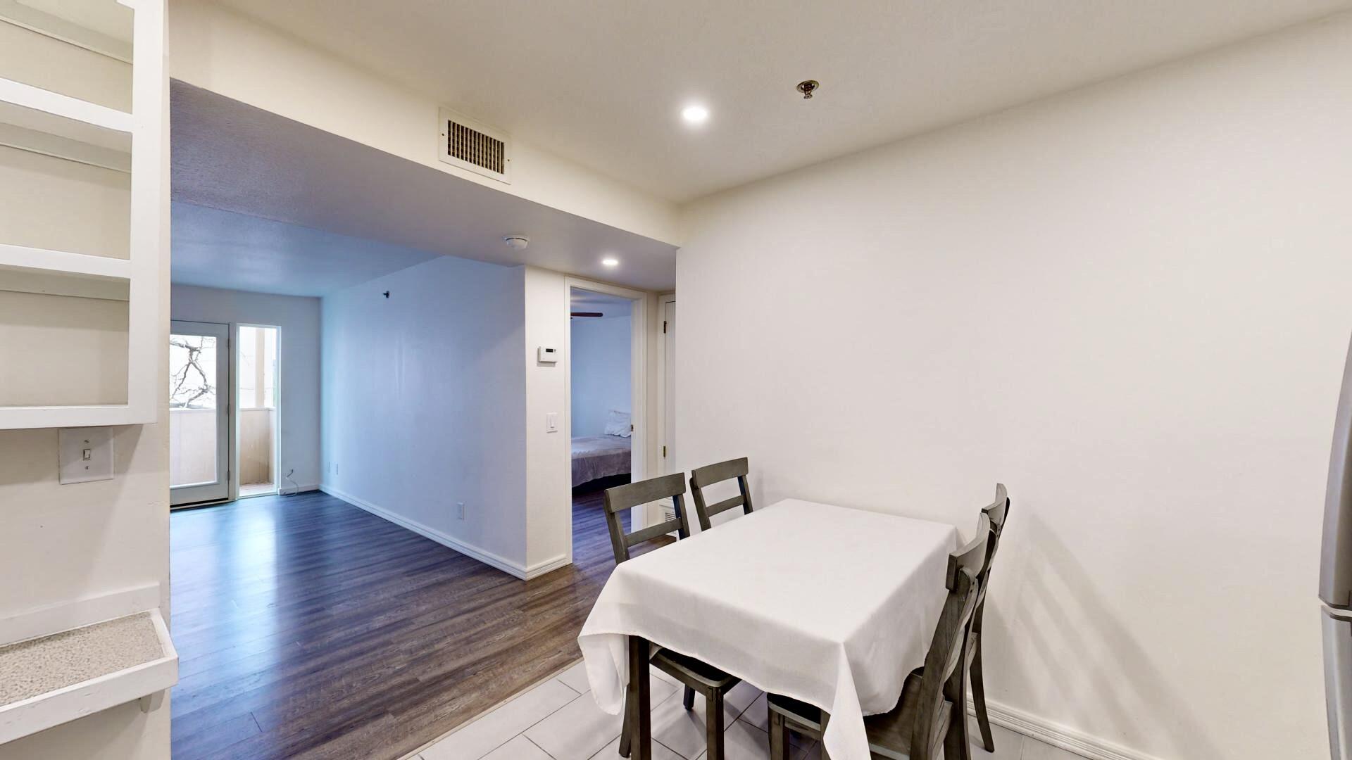 3829 Montgomery Boulevard NE 323