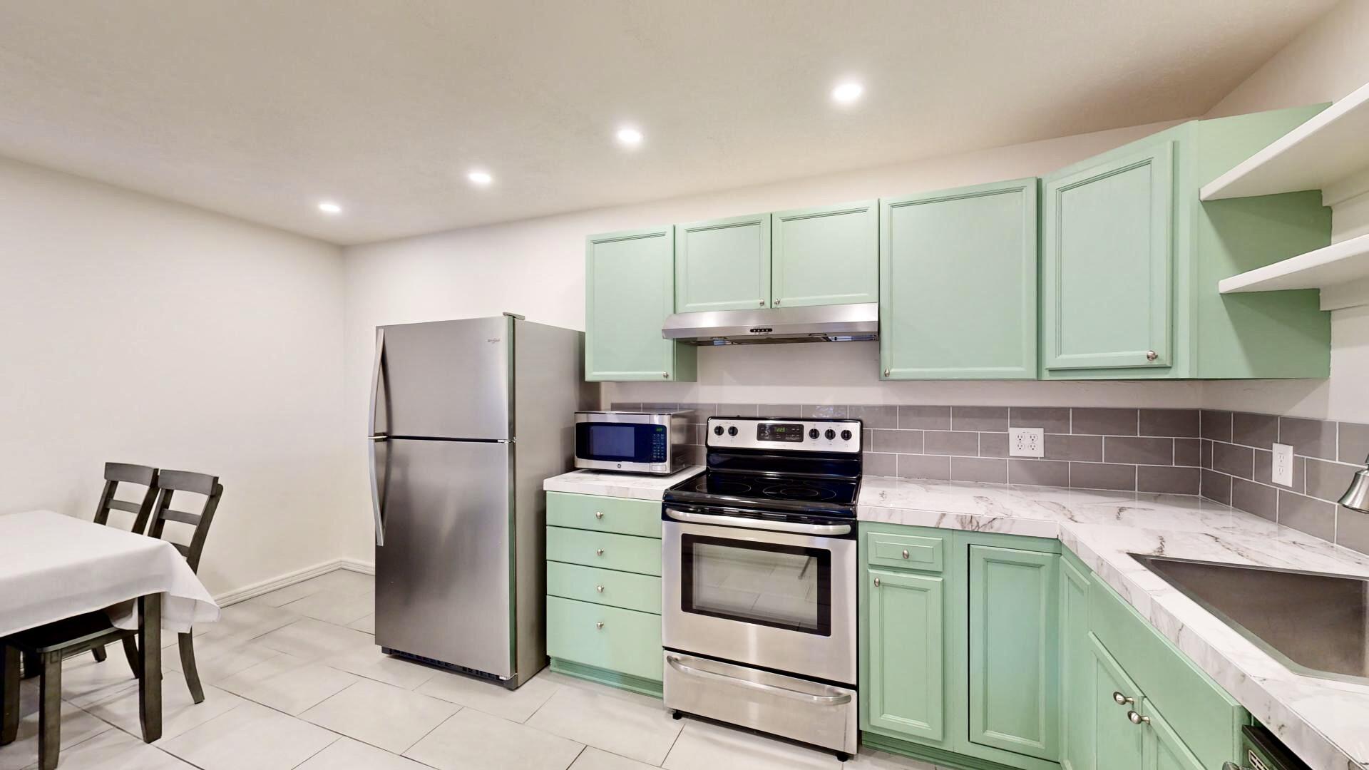 3829 Montgomery Boulevard NE 323