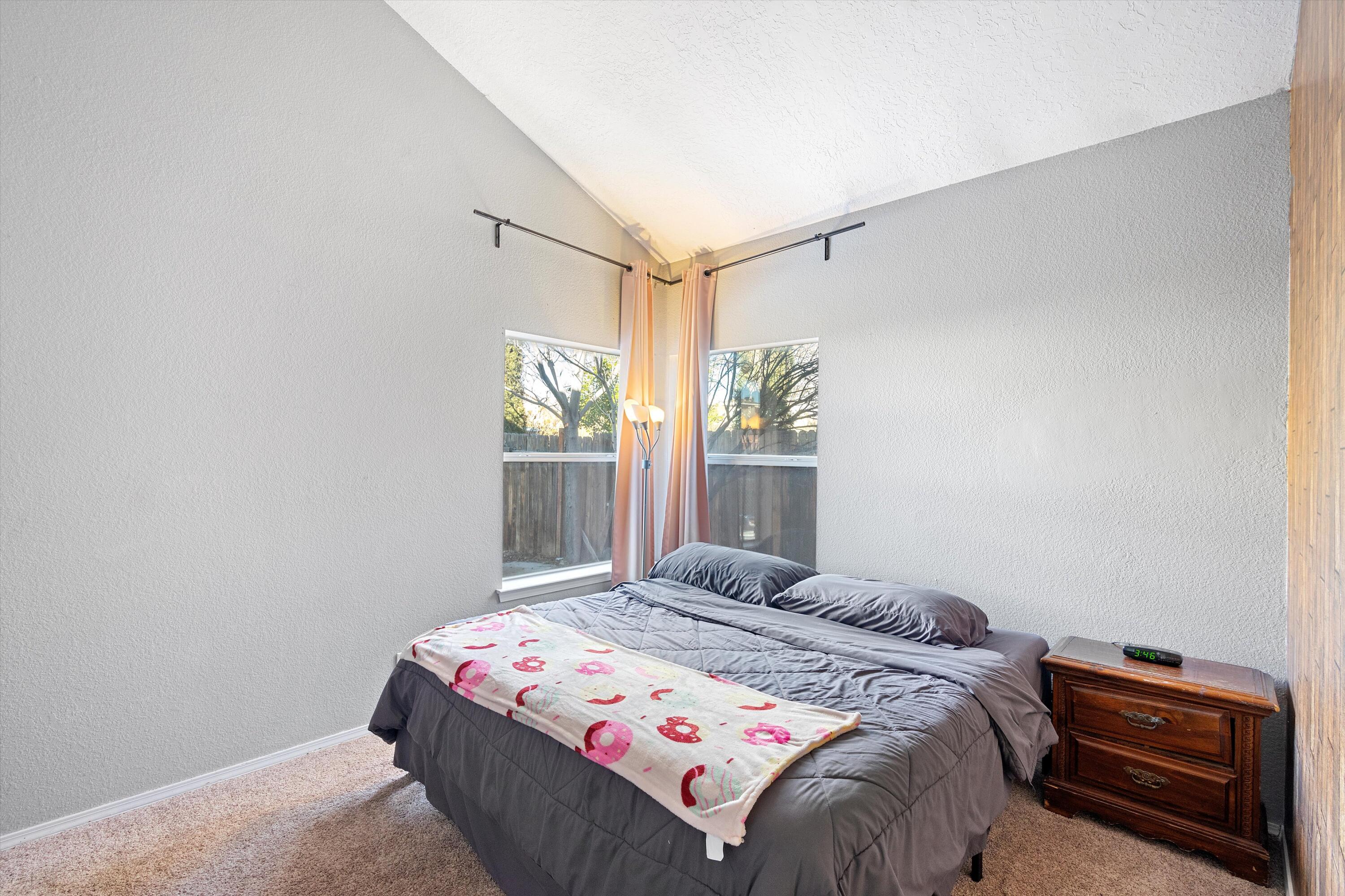 4805 Mesa Prieta Court NW