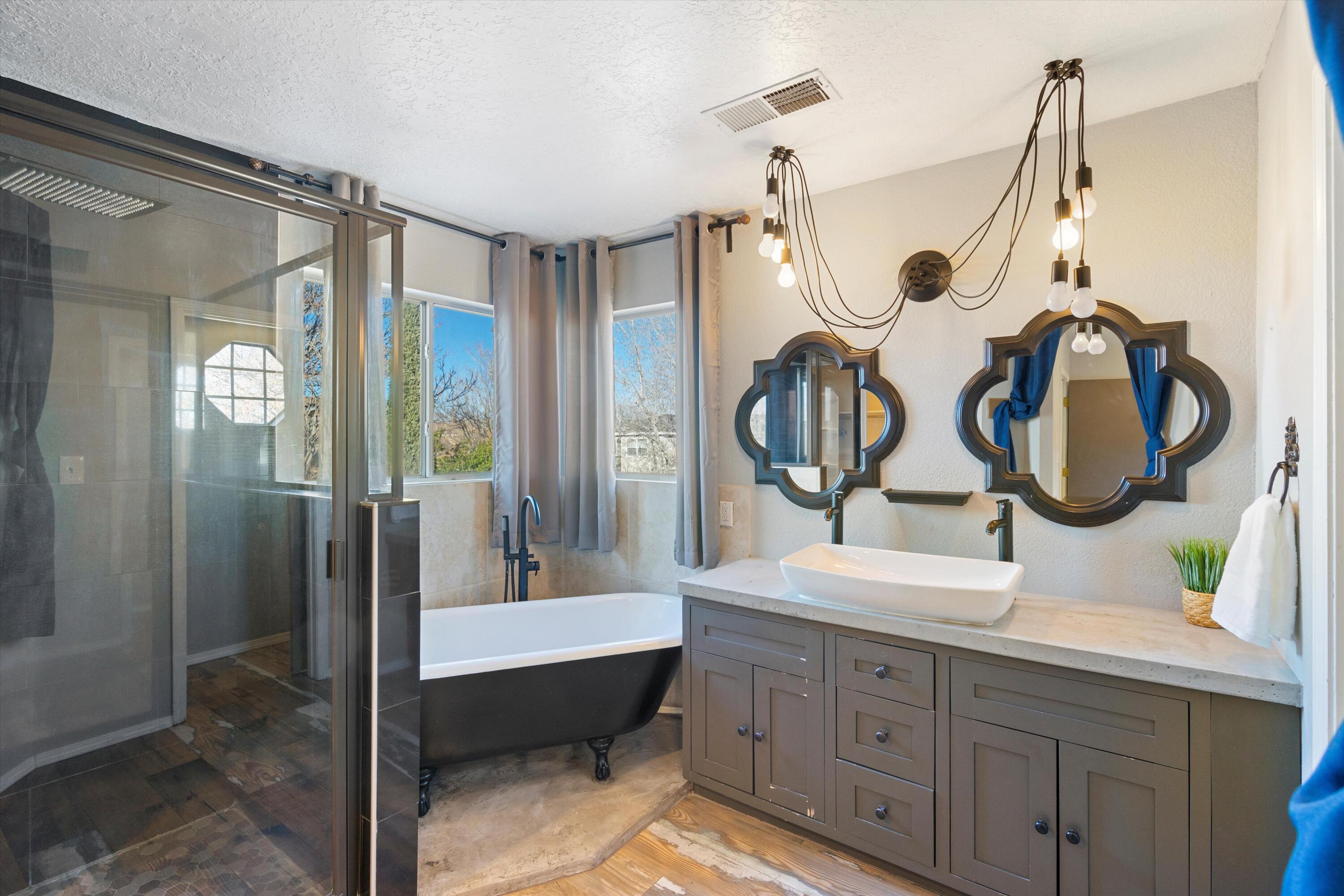 4805 Mesa Prieta Court NW