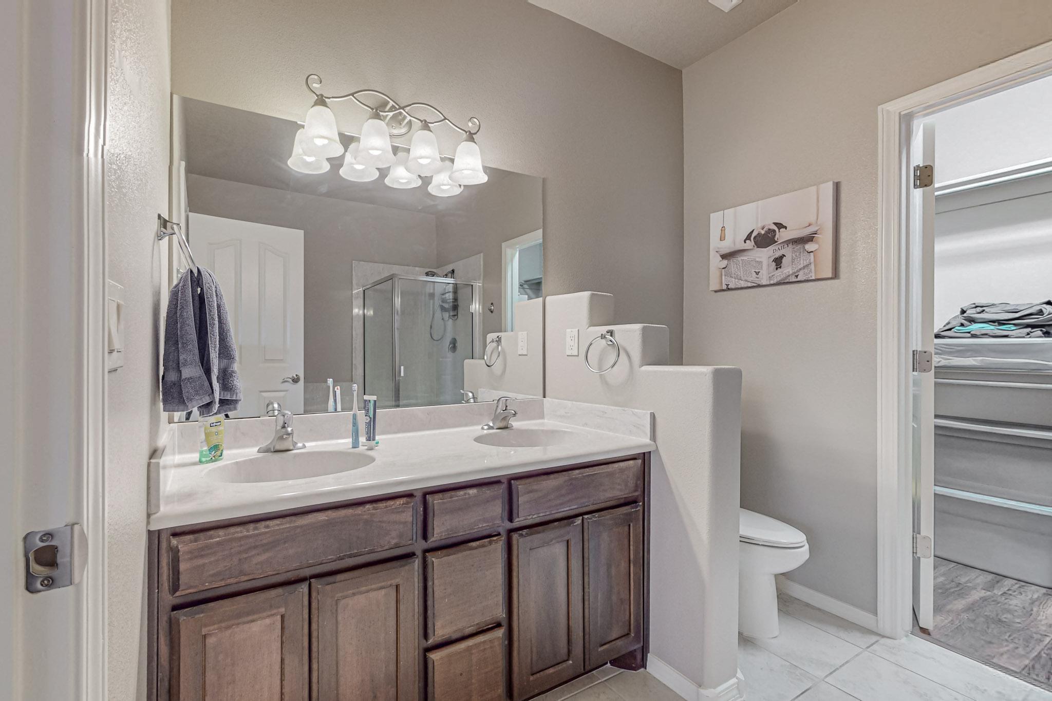 6900 Papaya Street NE