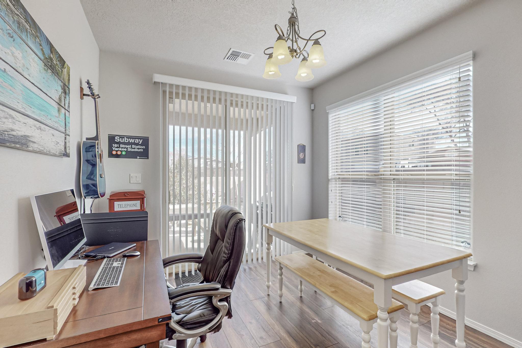 6900 Papaya Street NE