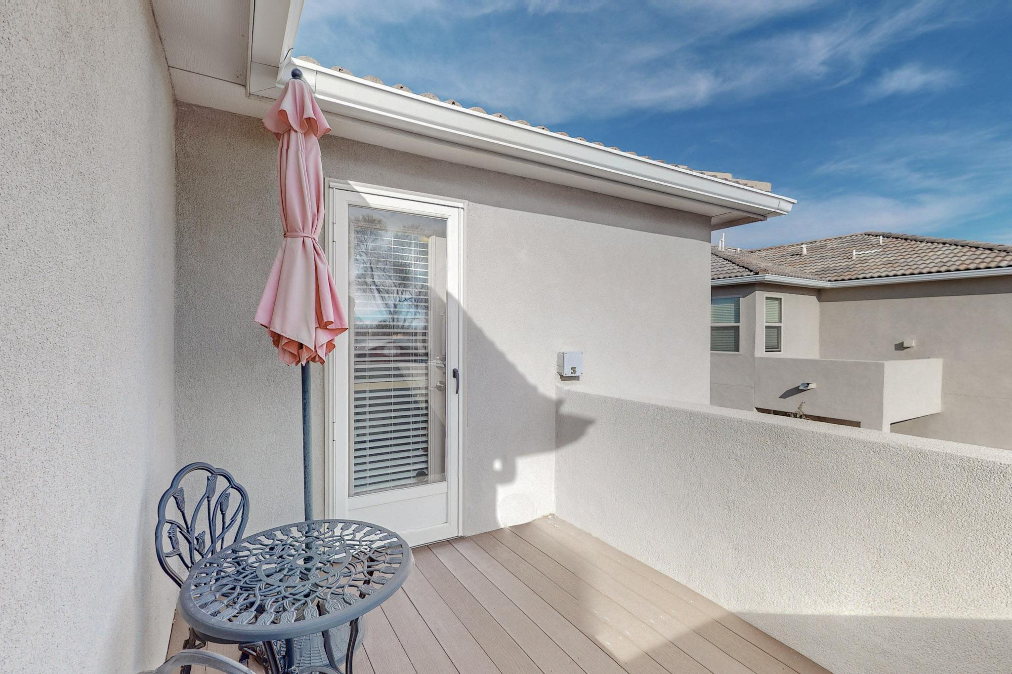 6900 Papaya Street NE