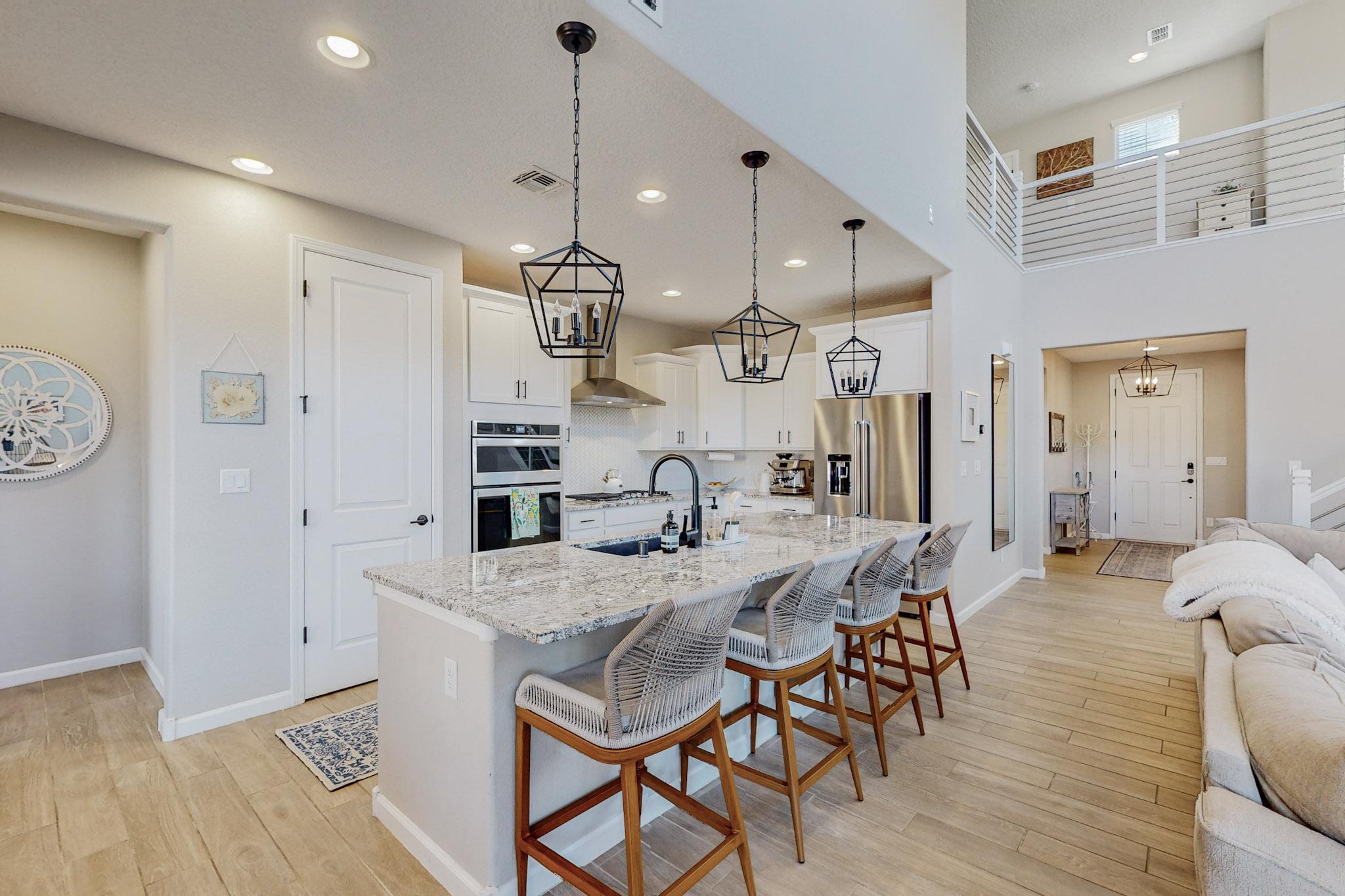 11423 Manzano Vista Avenue SE