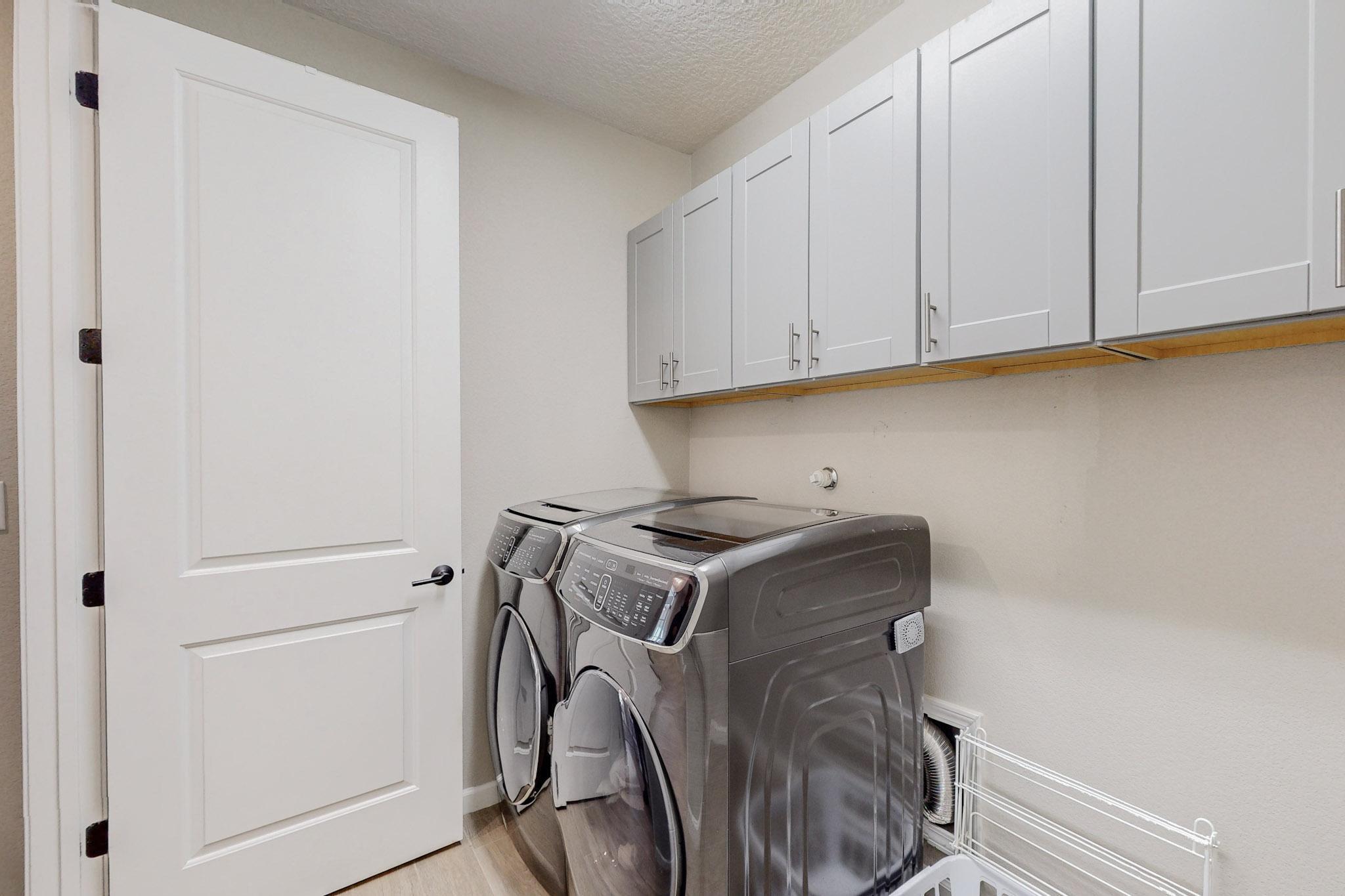 11423 Manzano Vista Avenue SE