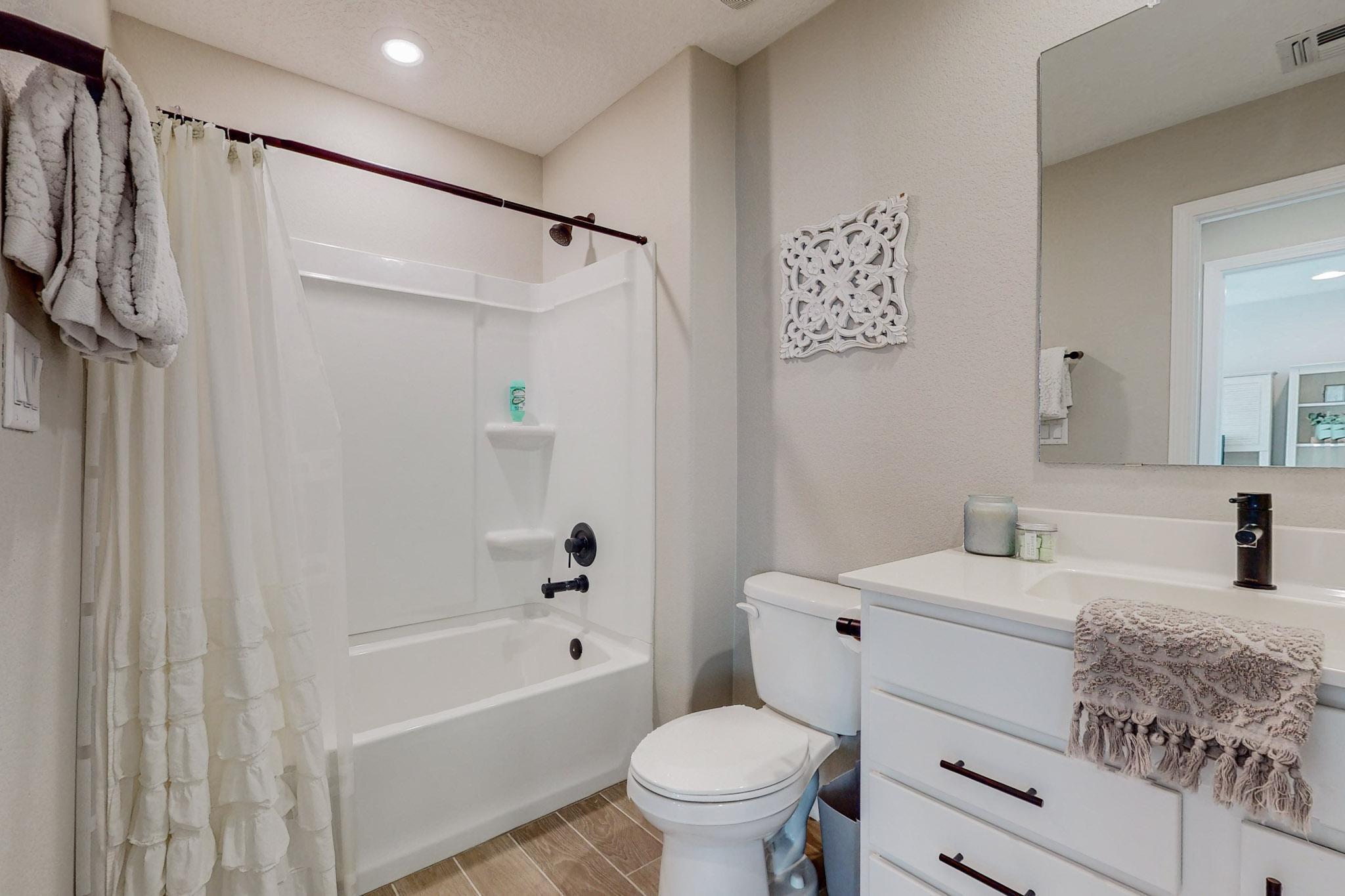 11423 Manzano Vista Avenue SE