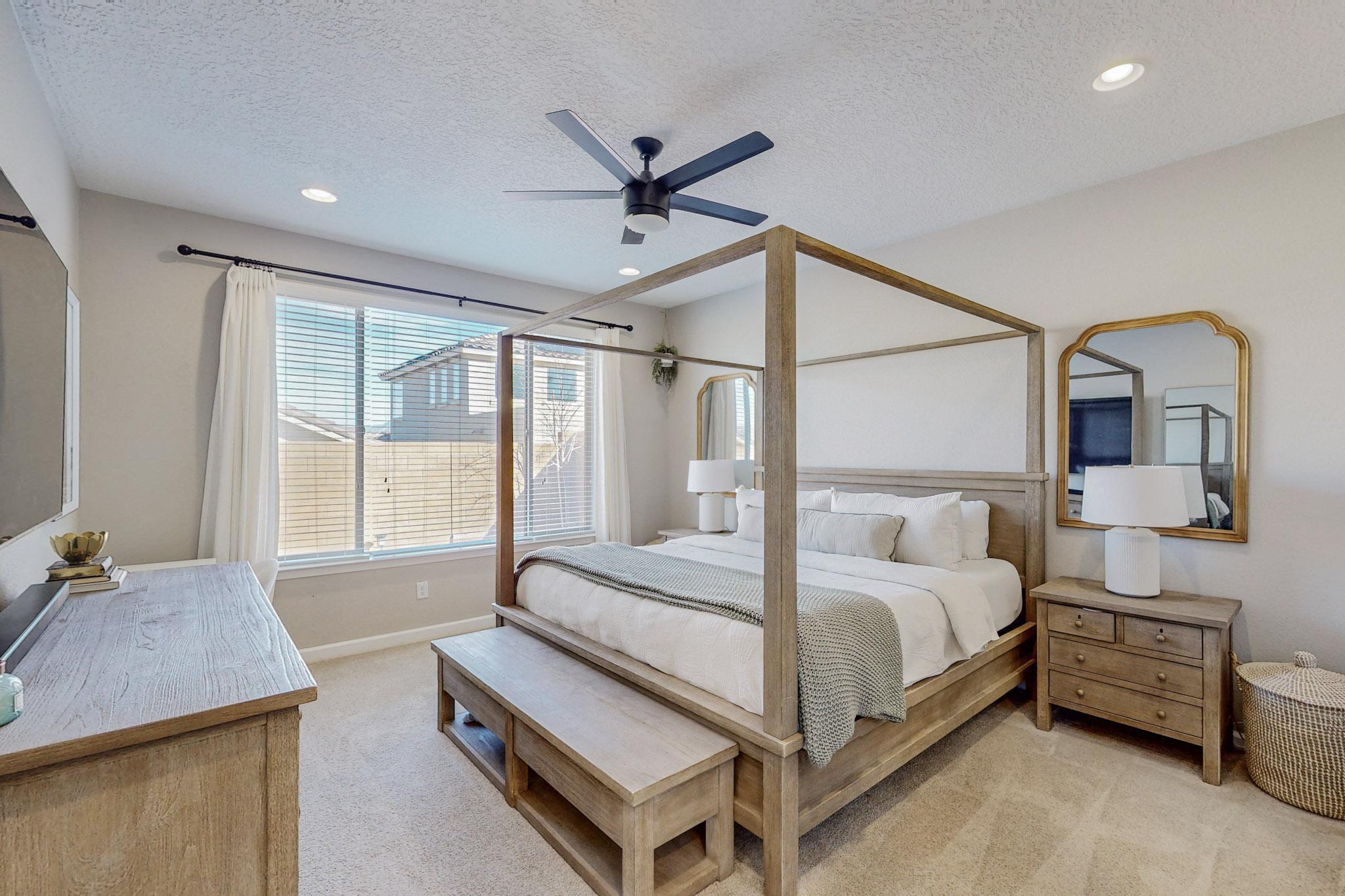 11423 Manzano Vista Avenue SE