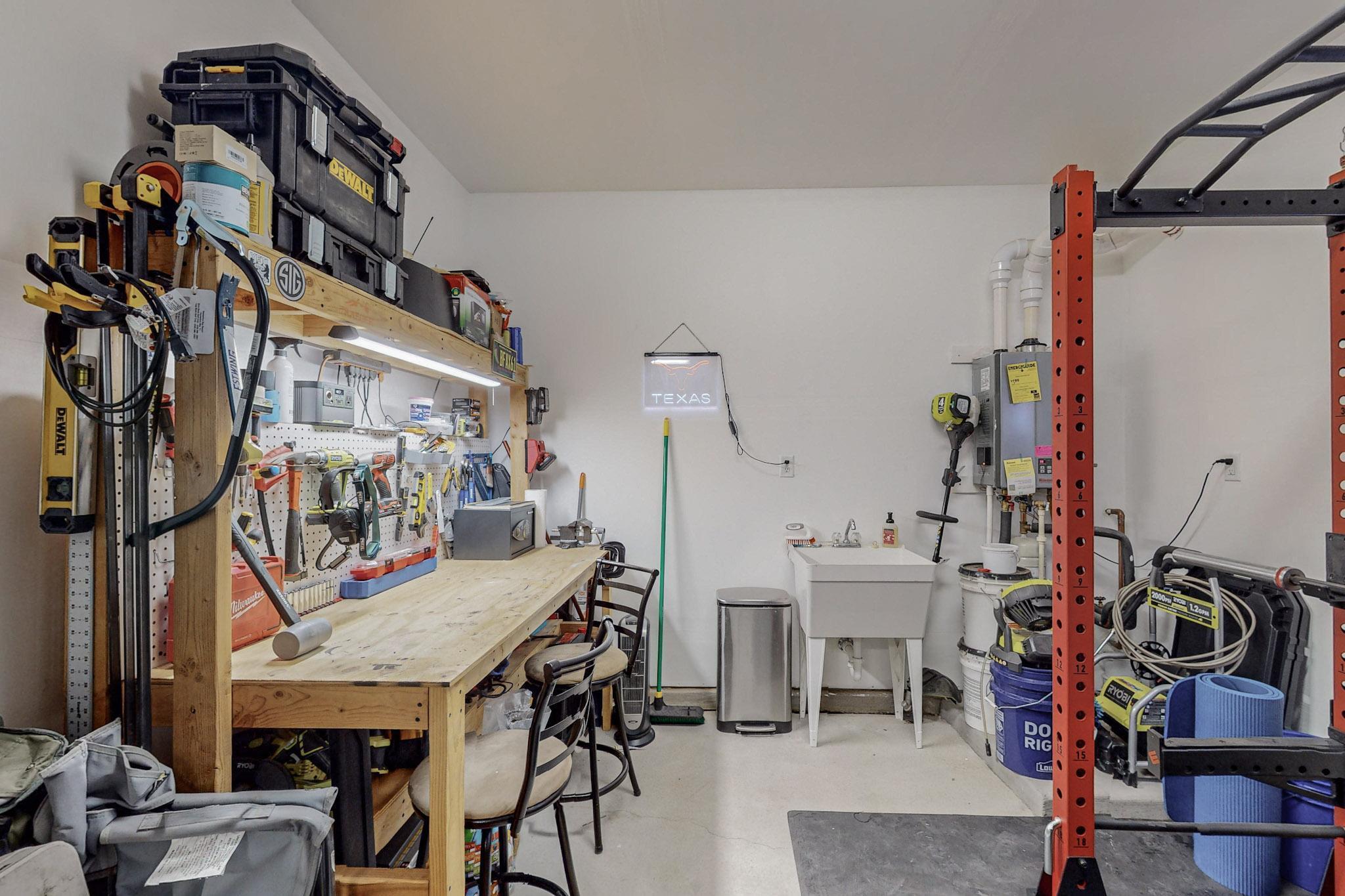 11423 Manzano Vista Avenue SE