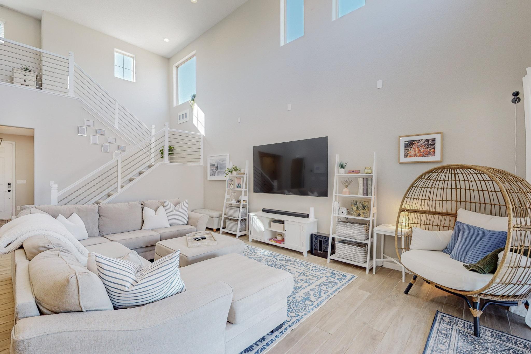 11423 Manzano Vista Avenue SE