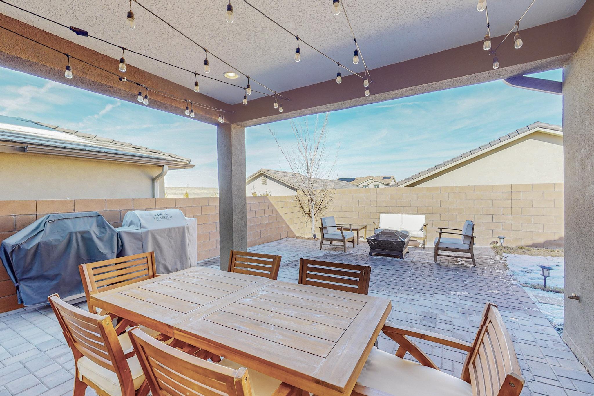 11423 Manzano Vista Avenue SE