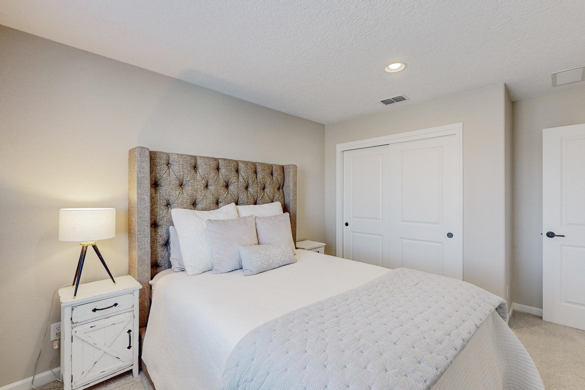 11423 Manzano Vista Avenue SE