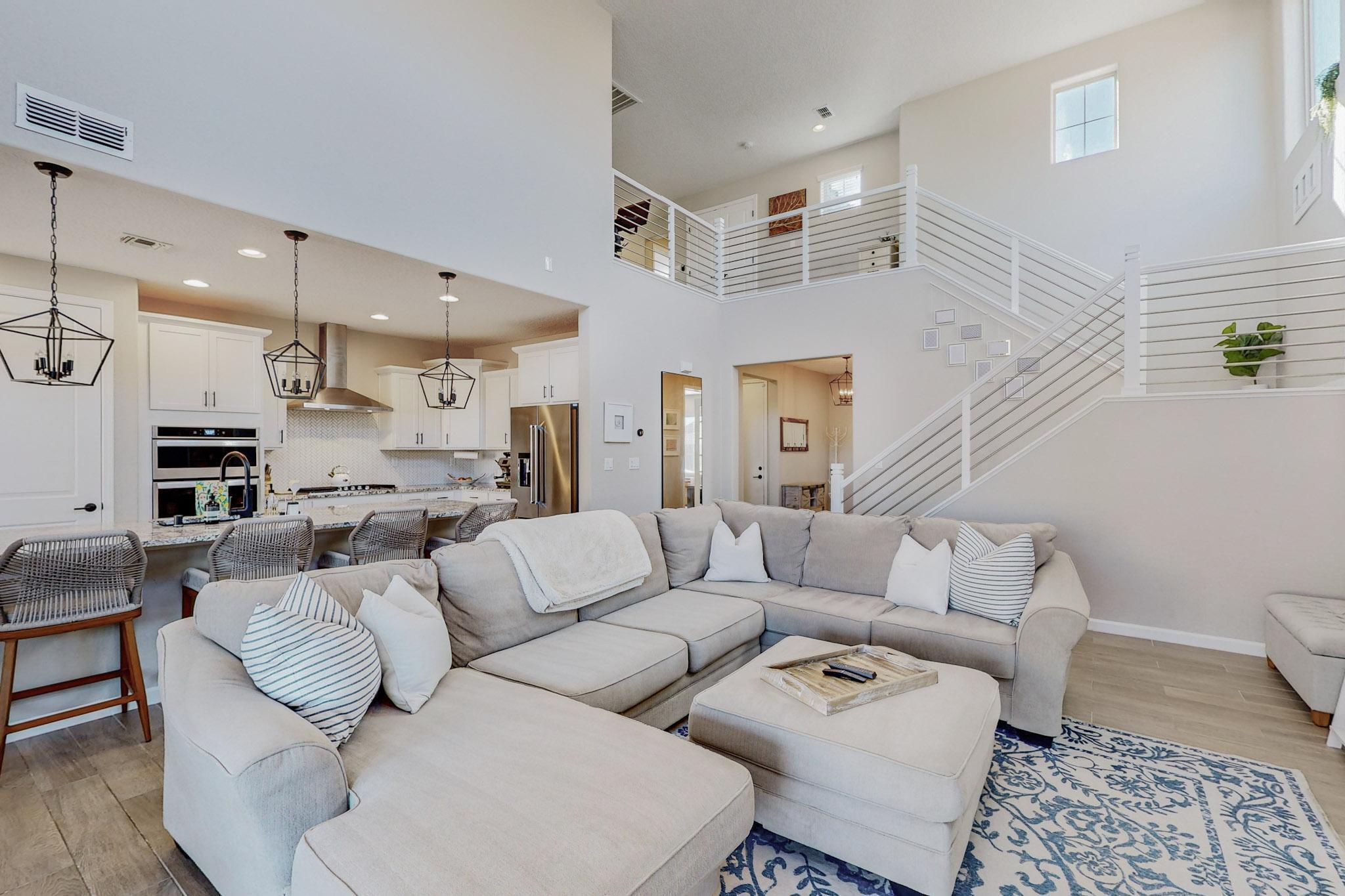 11423 Manzano Vista Avenue SE