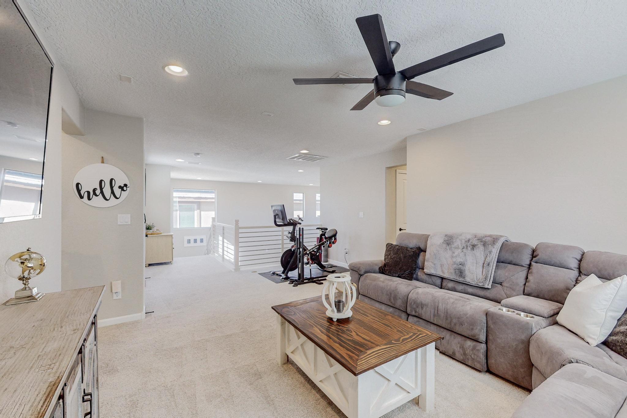 11423 Manzano Vista Avenue SE