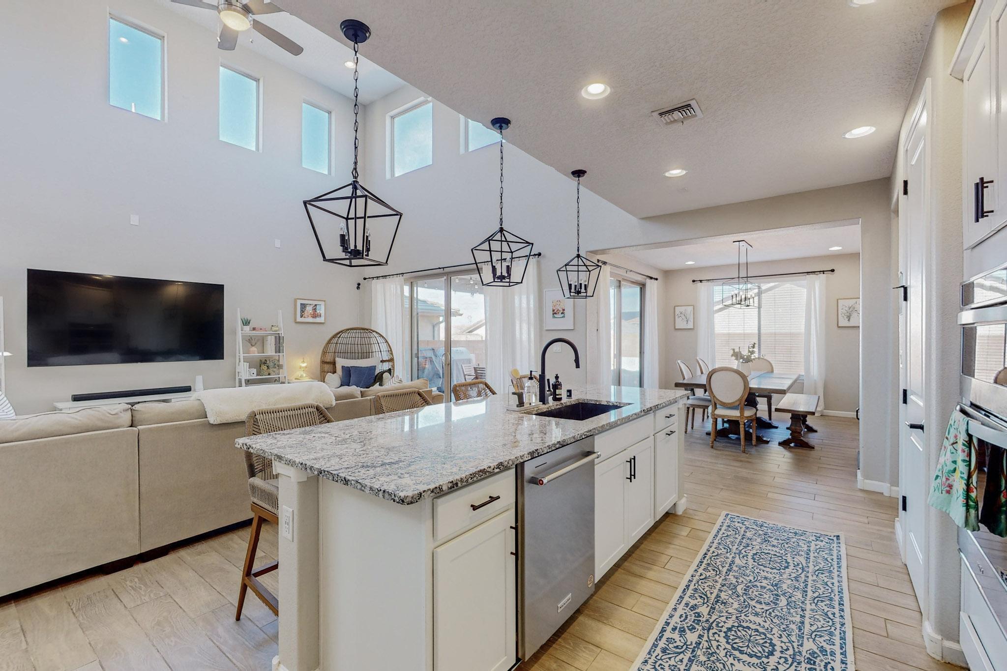 11423 Manzano Vista Avenue SE