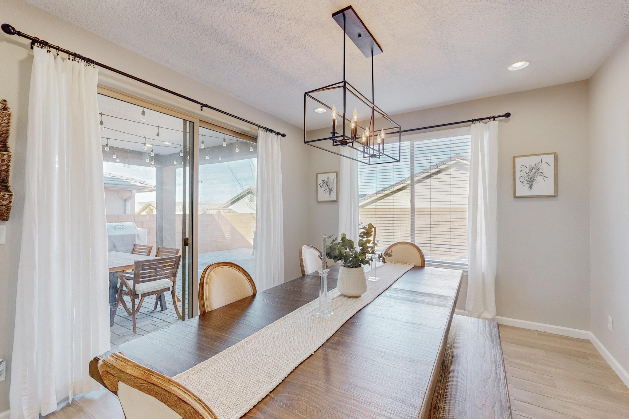 11423 Manzano Vista Avenue SE