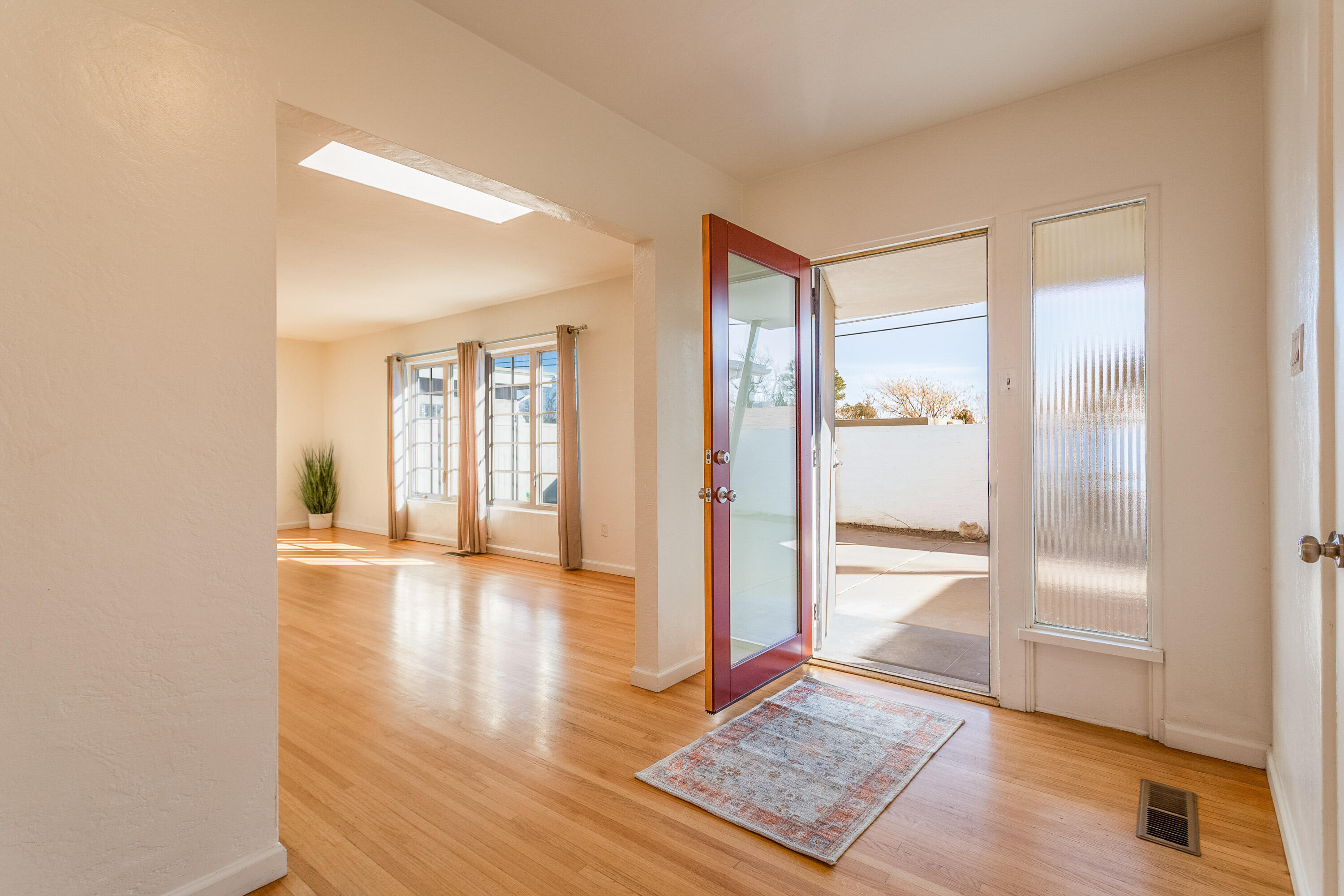 4611 Constitution Avenue NE