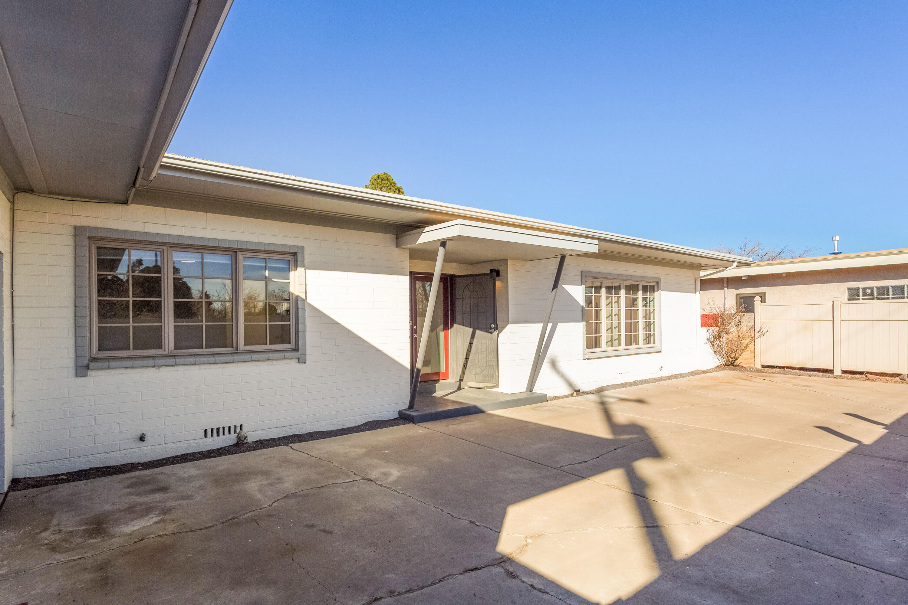 4611 Constitution Avenue NE