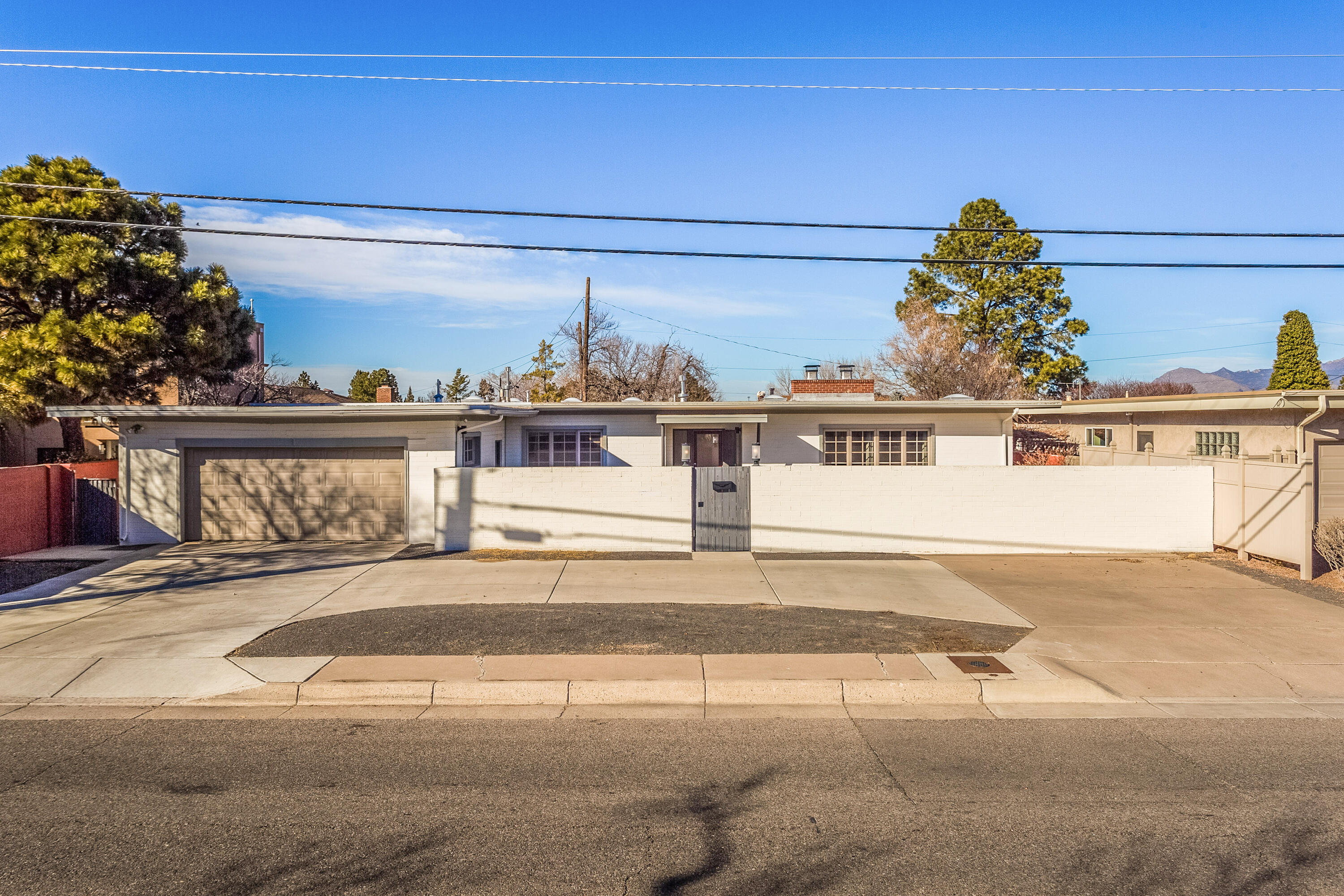 4611 Constitution Avenue NE