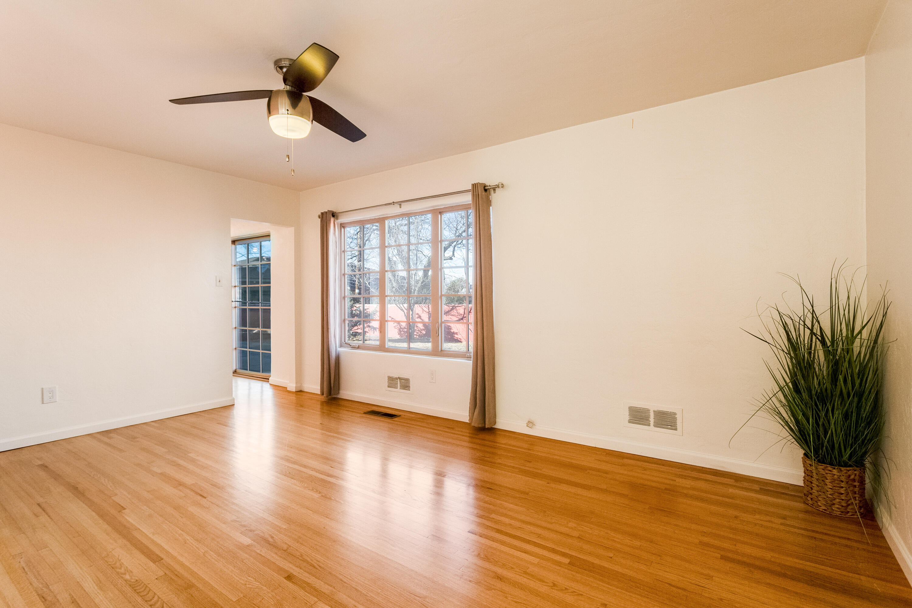 4611 Constitution Avenue NE