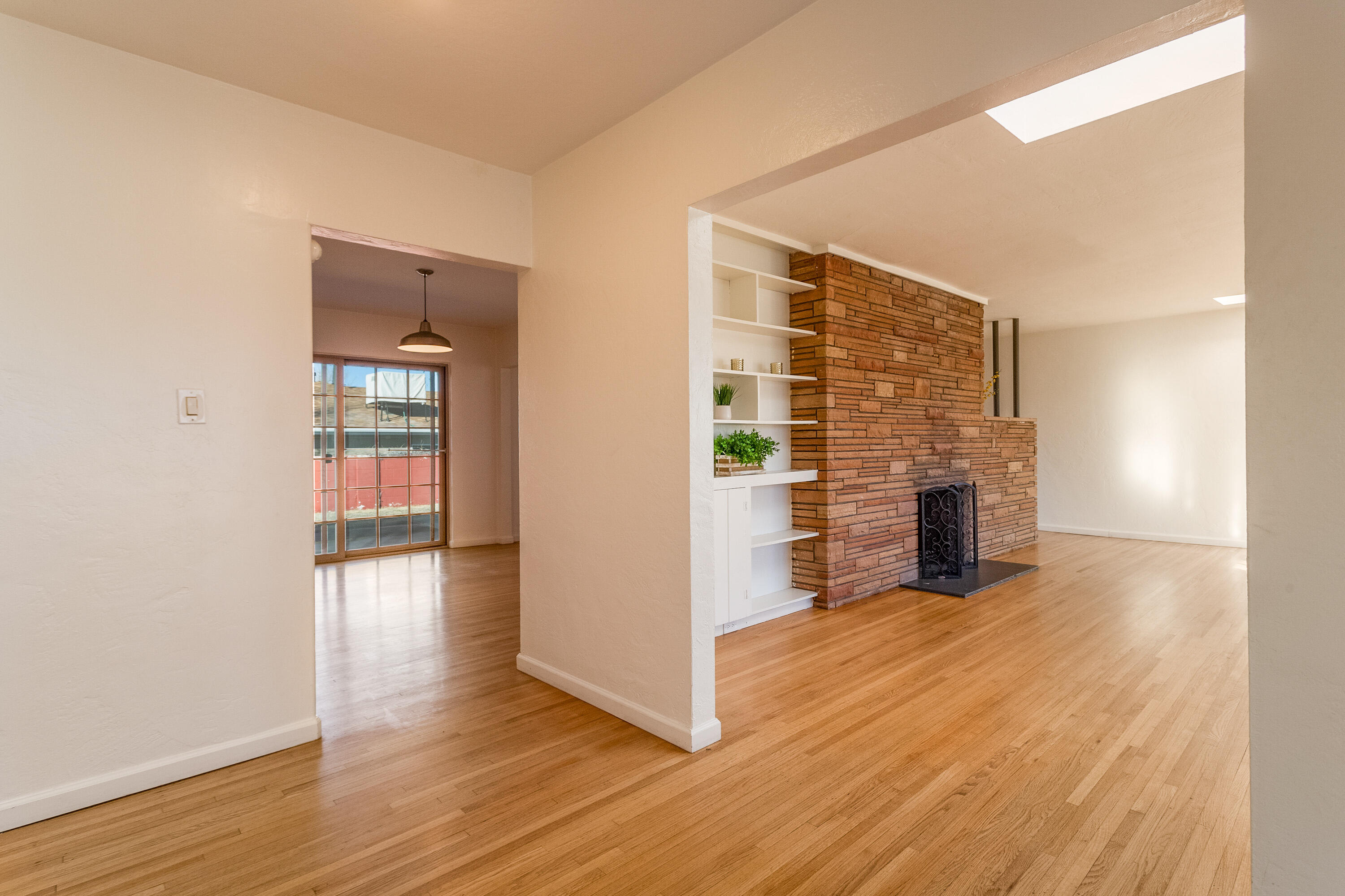 4611 Constitution Avenue NE