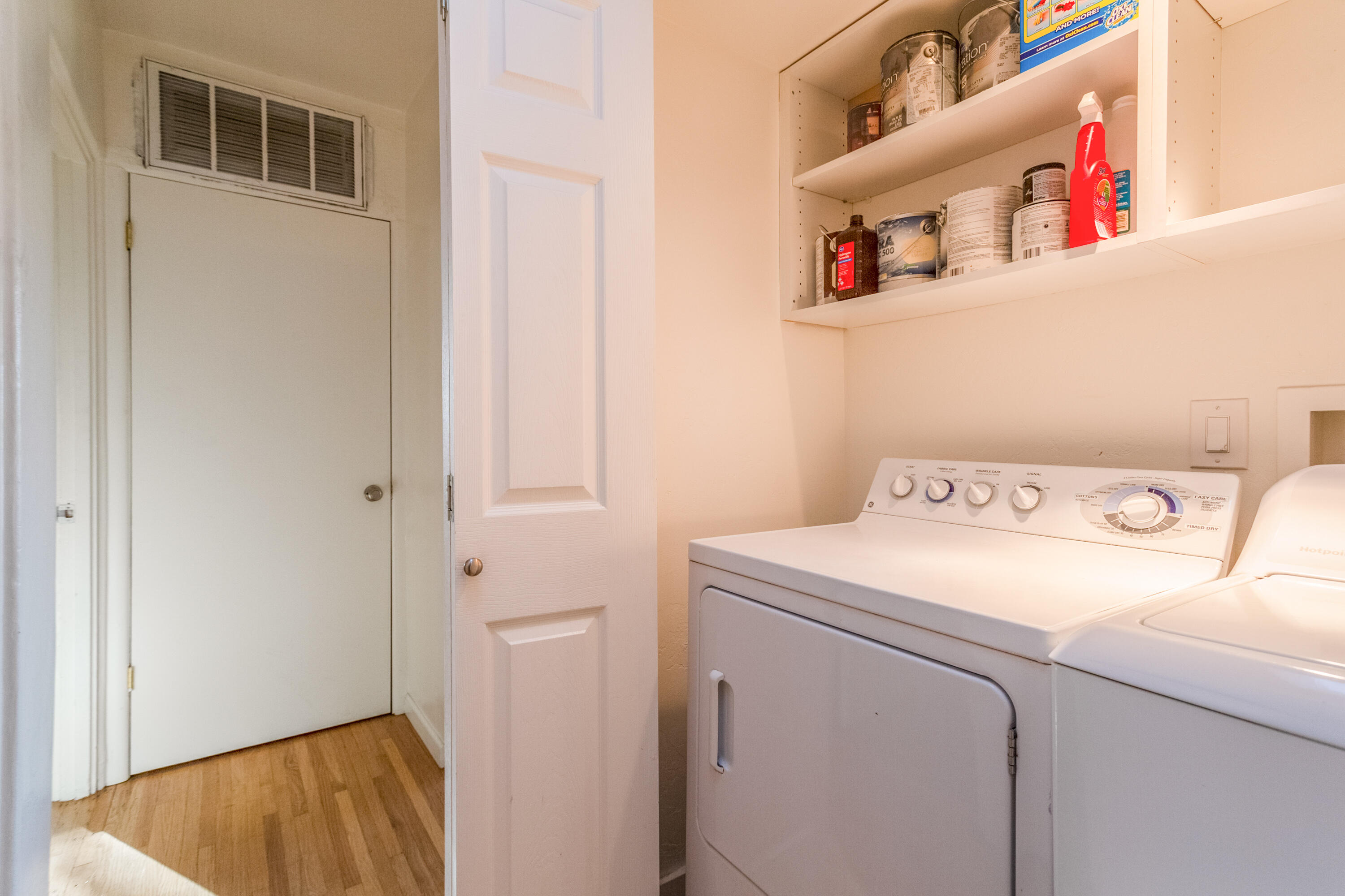 4611 Constitution Avenue NE