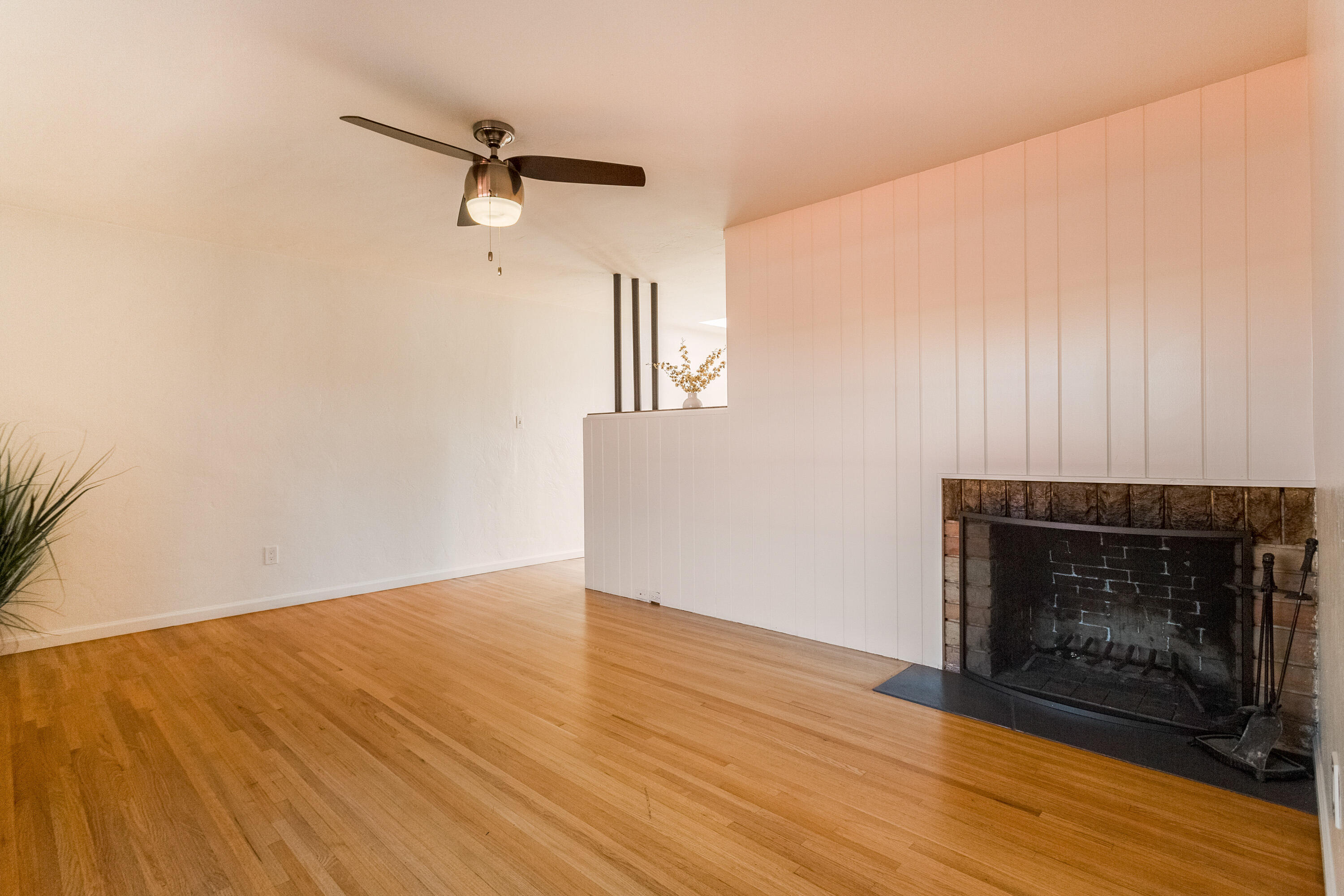 4611 Constitution Avenue NE