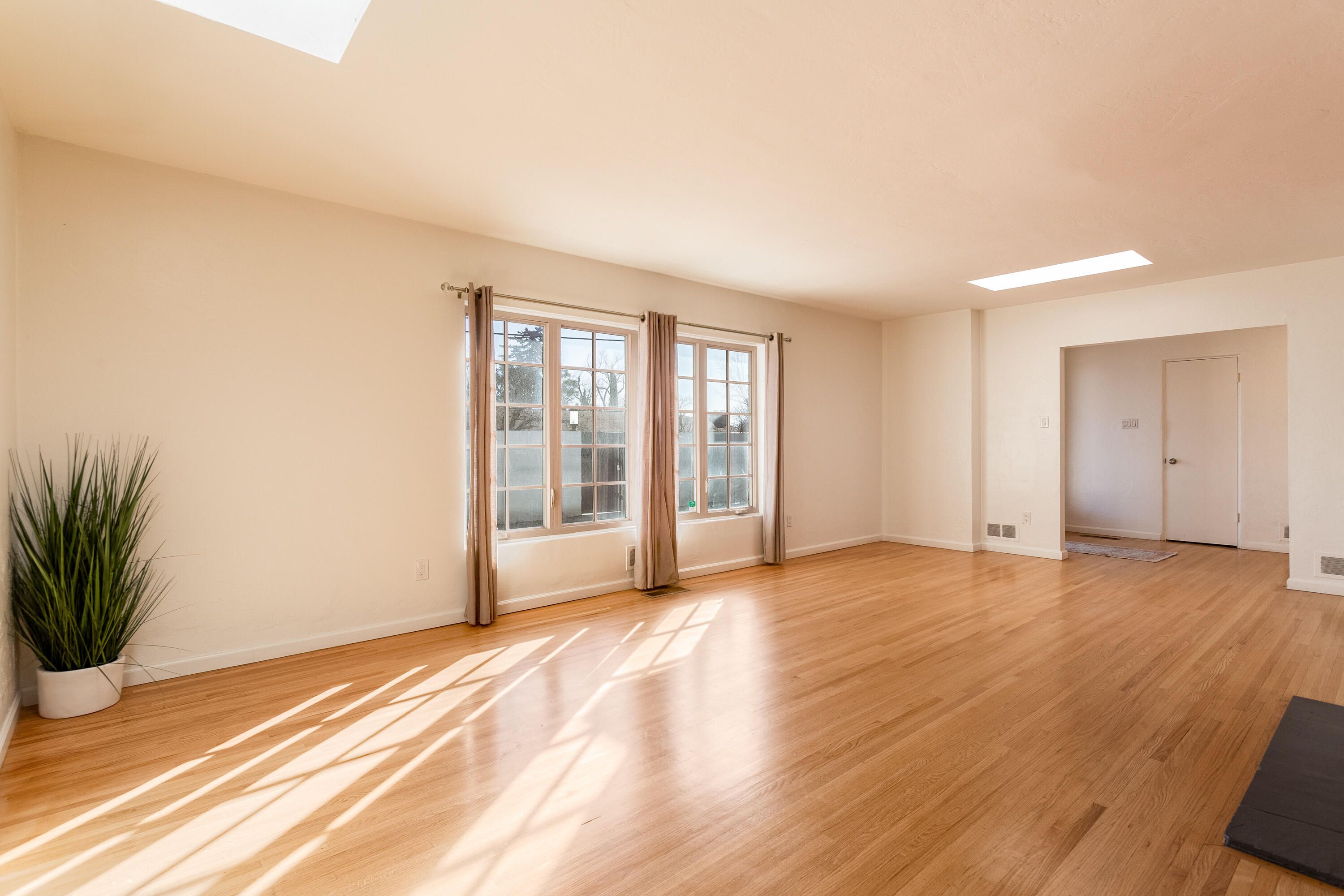 4611 Constitution Avenue NE