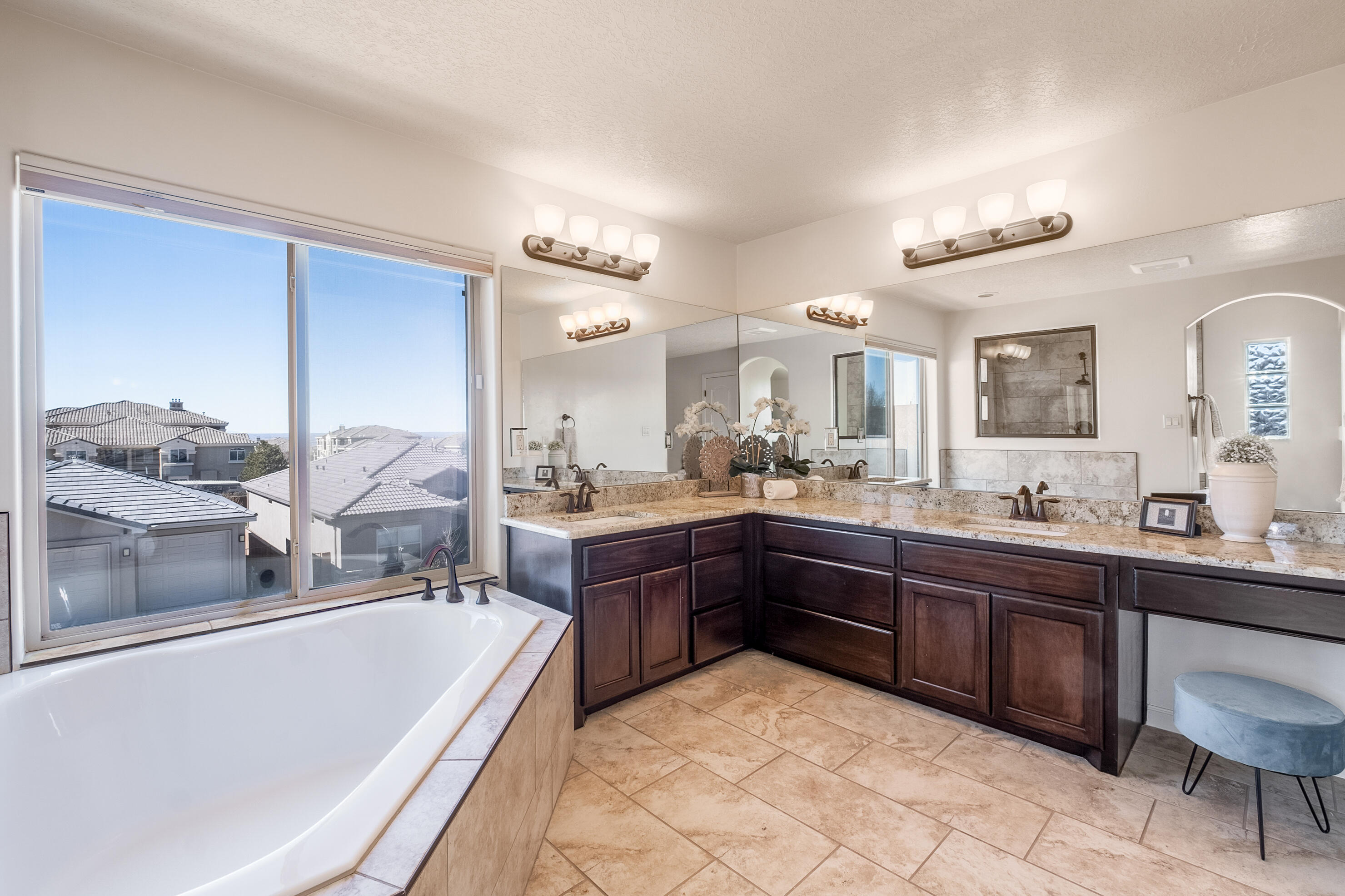 6900 Walnut Creek Road NE