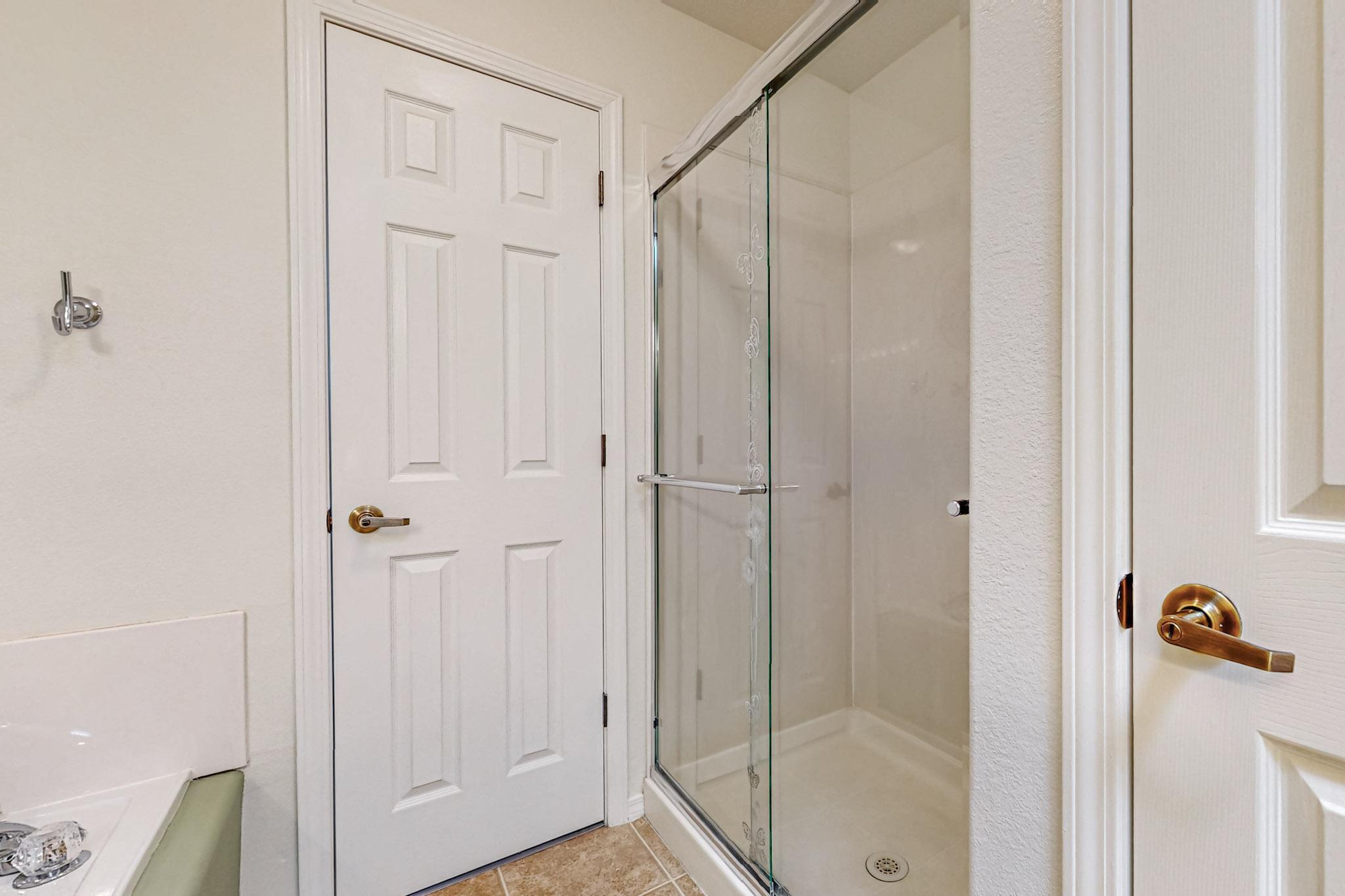 3332 Cochiti Street NE