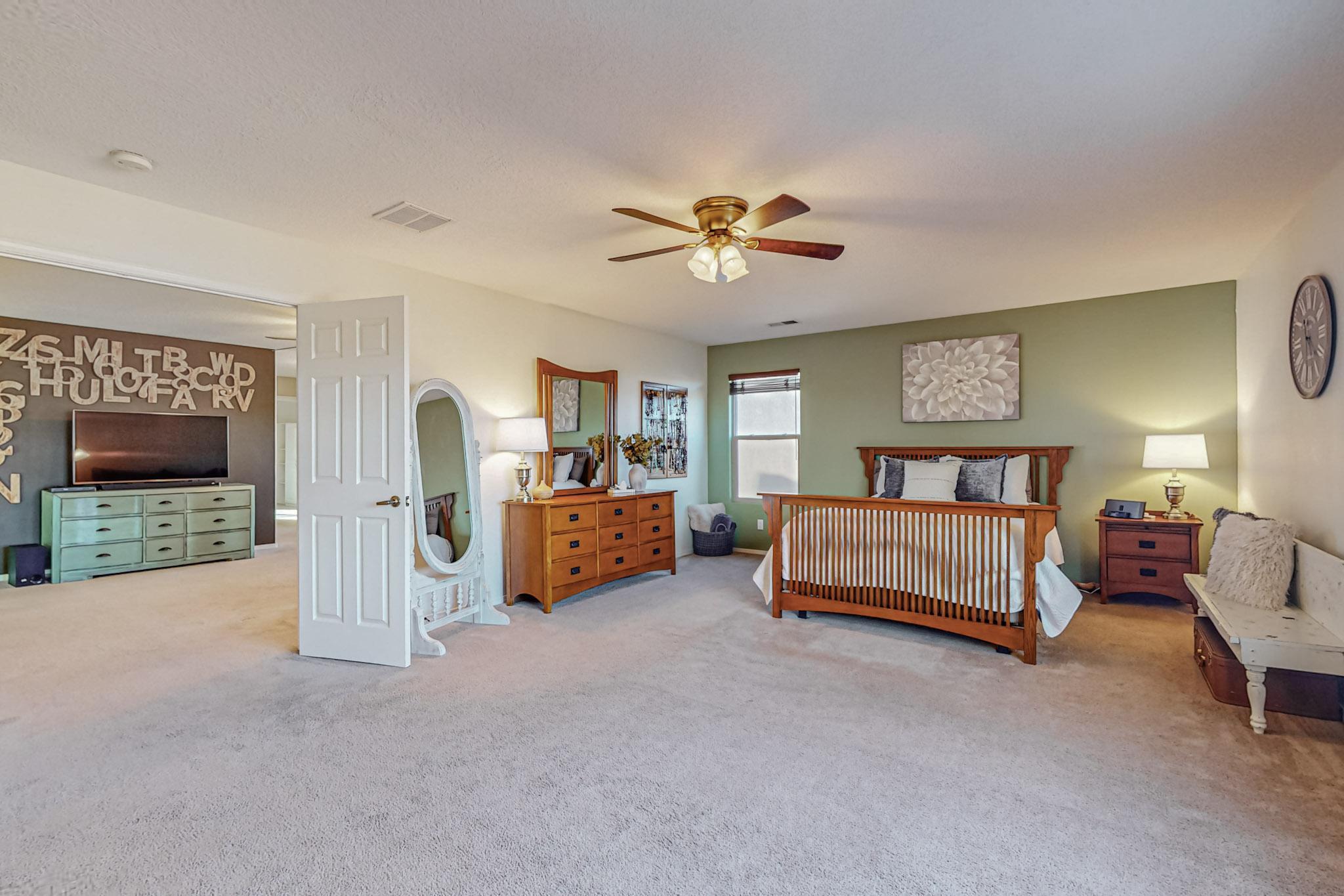 3332 Cochiti Street NE