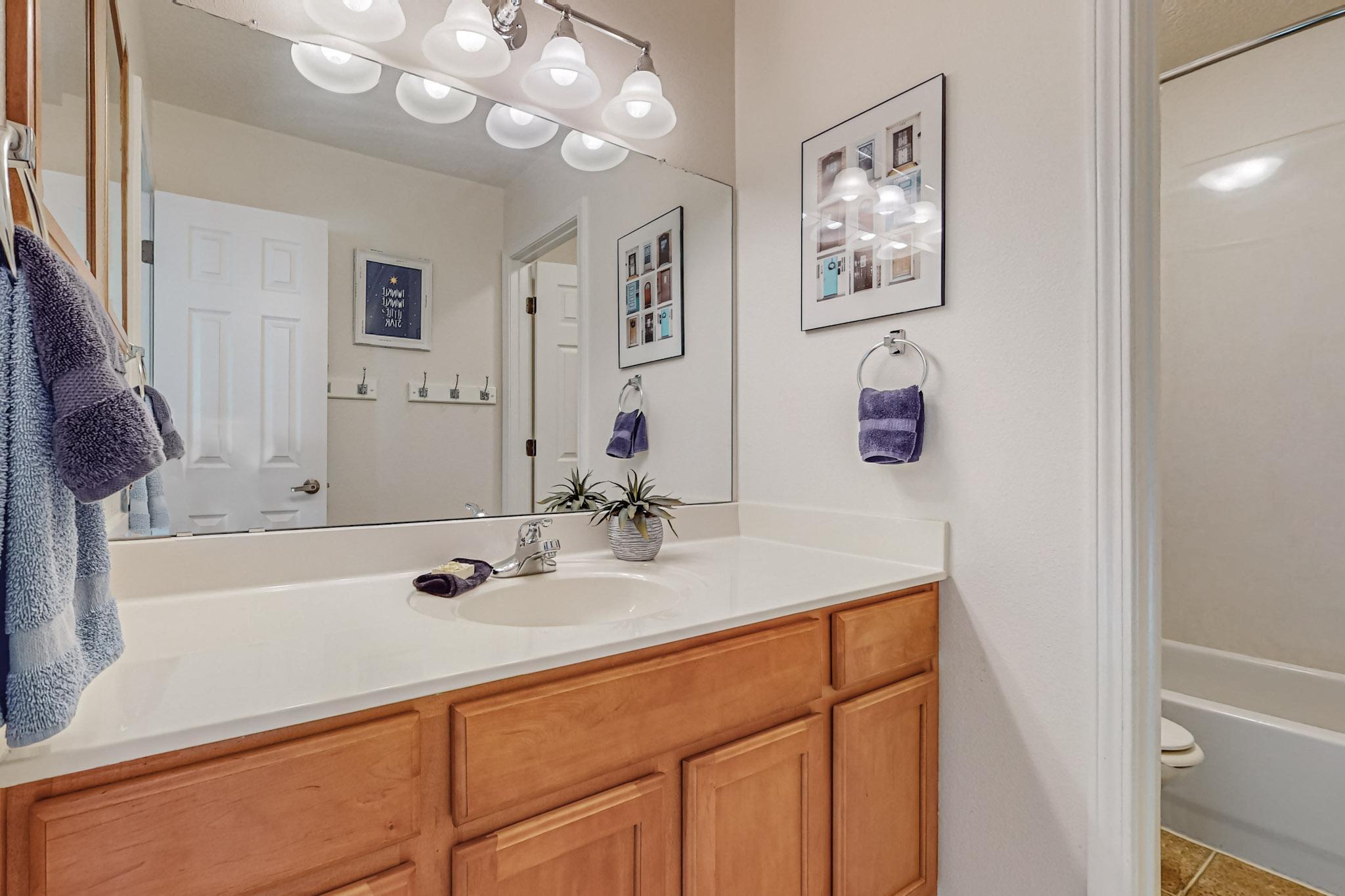 3332 Cochiti Street NE