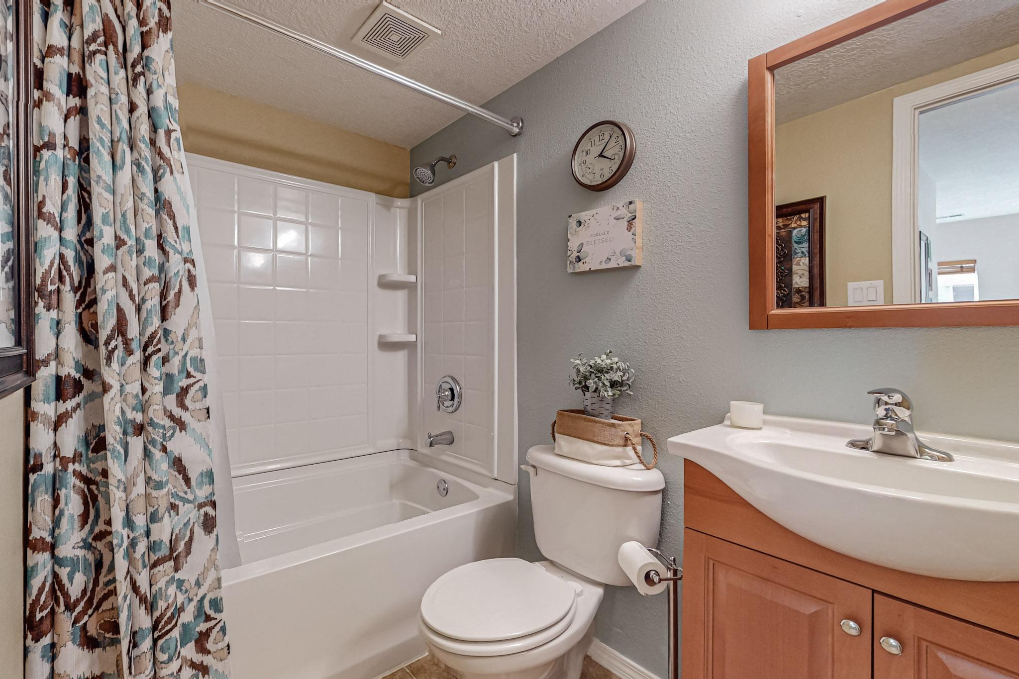 3332 Cochiti Street NE