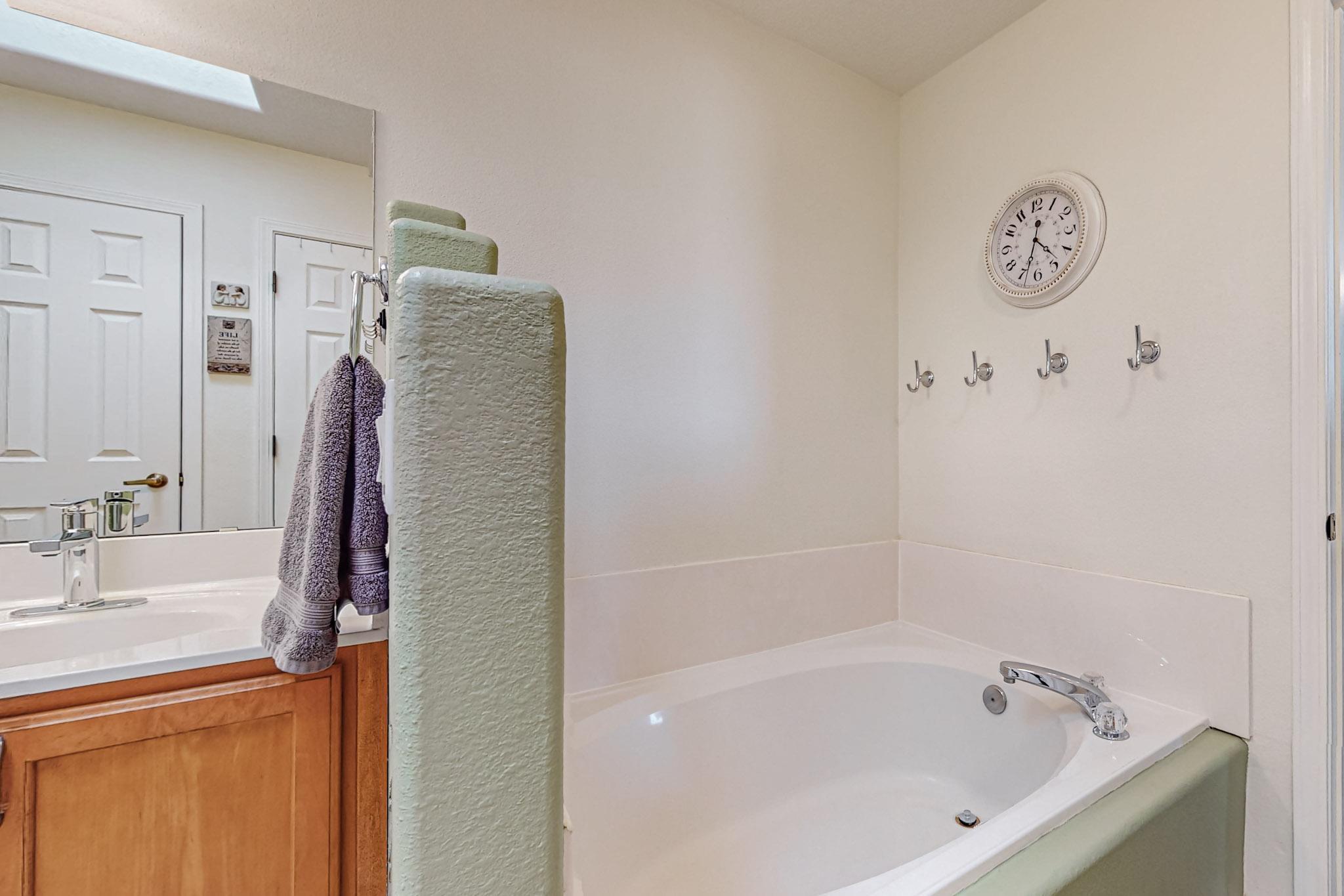 3332 Cochiti Street NE