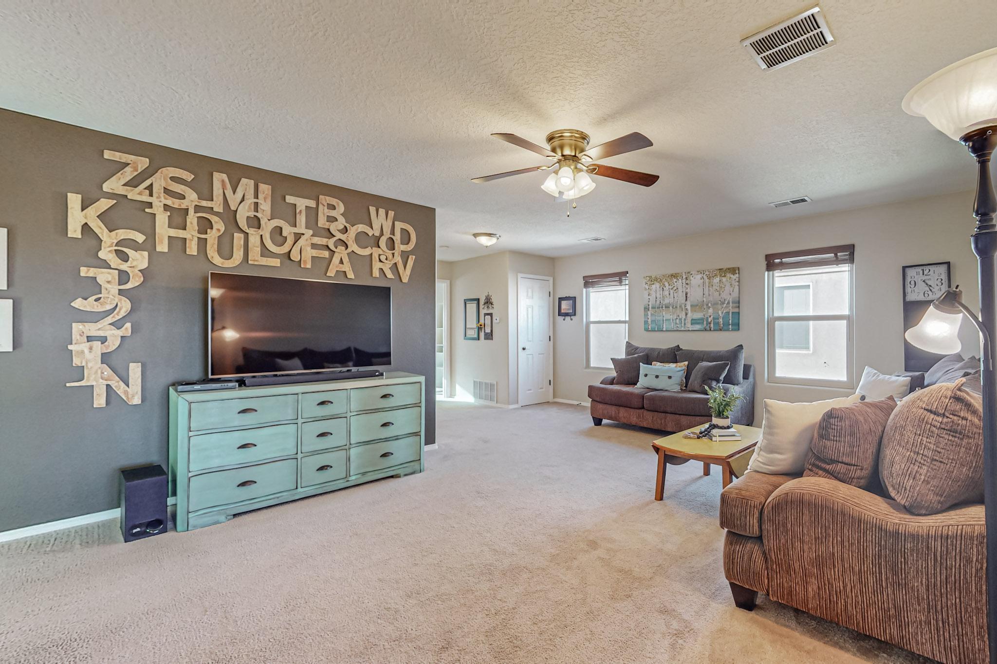 3332 Cochiti Street NE