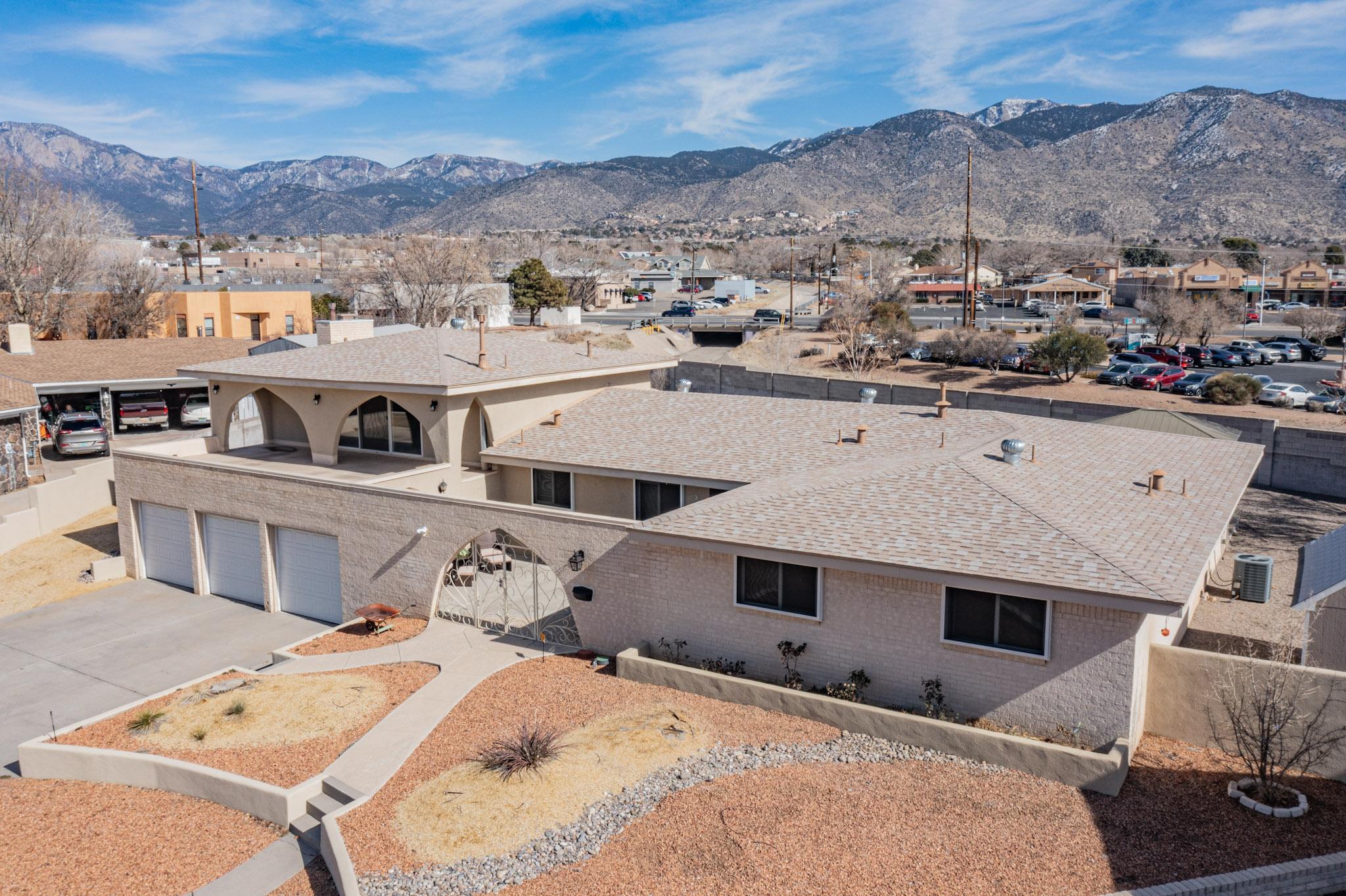 3816 Capistrano Court NE