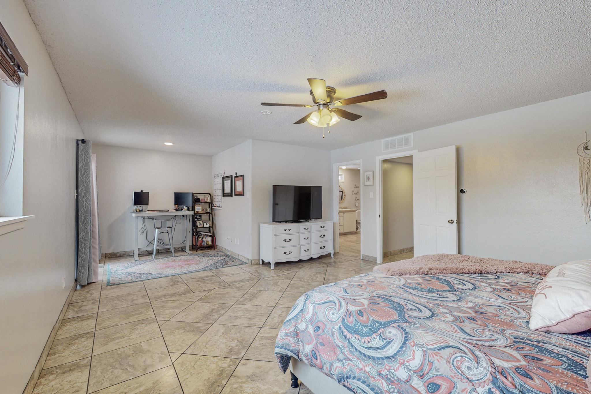 3816 Capistrano Court NE